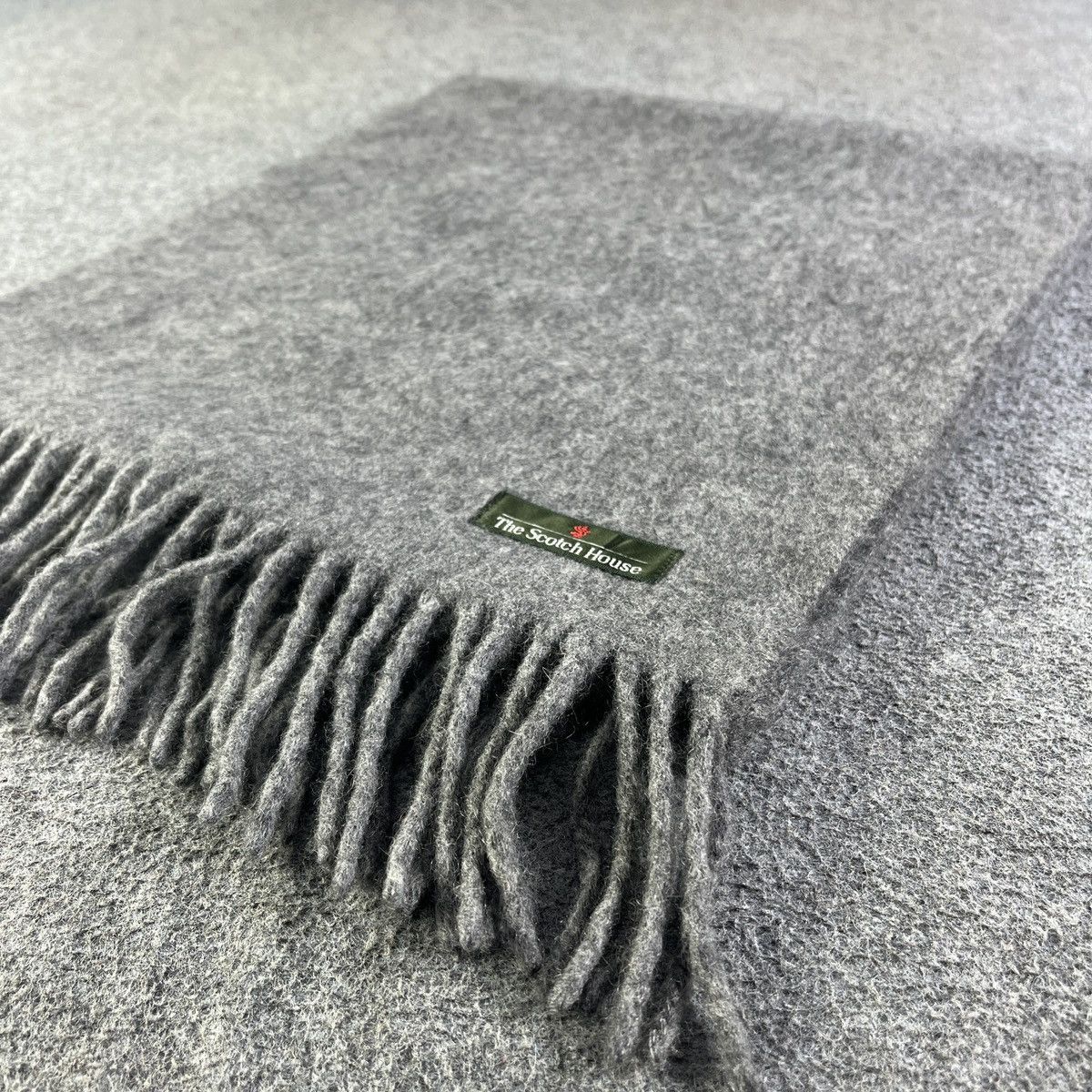 Johnstons Of Elgin The Scotch House Scarf / Muffler / Neckwear T1136 Size ONE SIZE - 4 Thumbnail