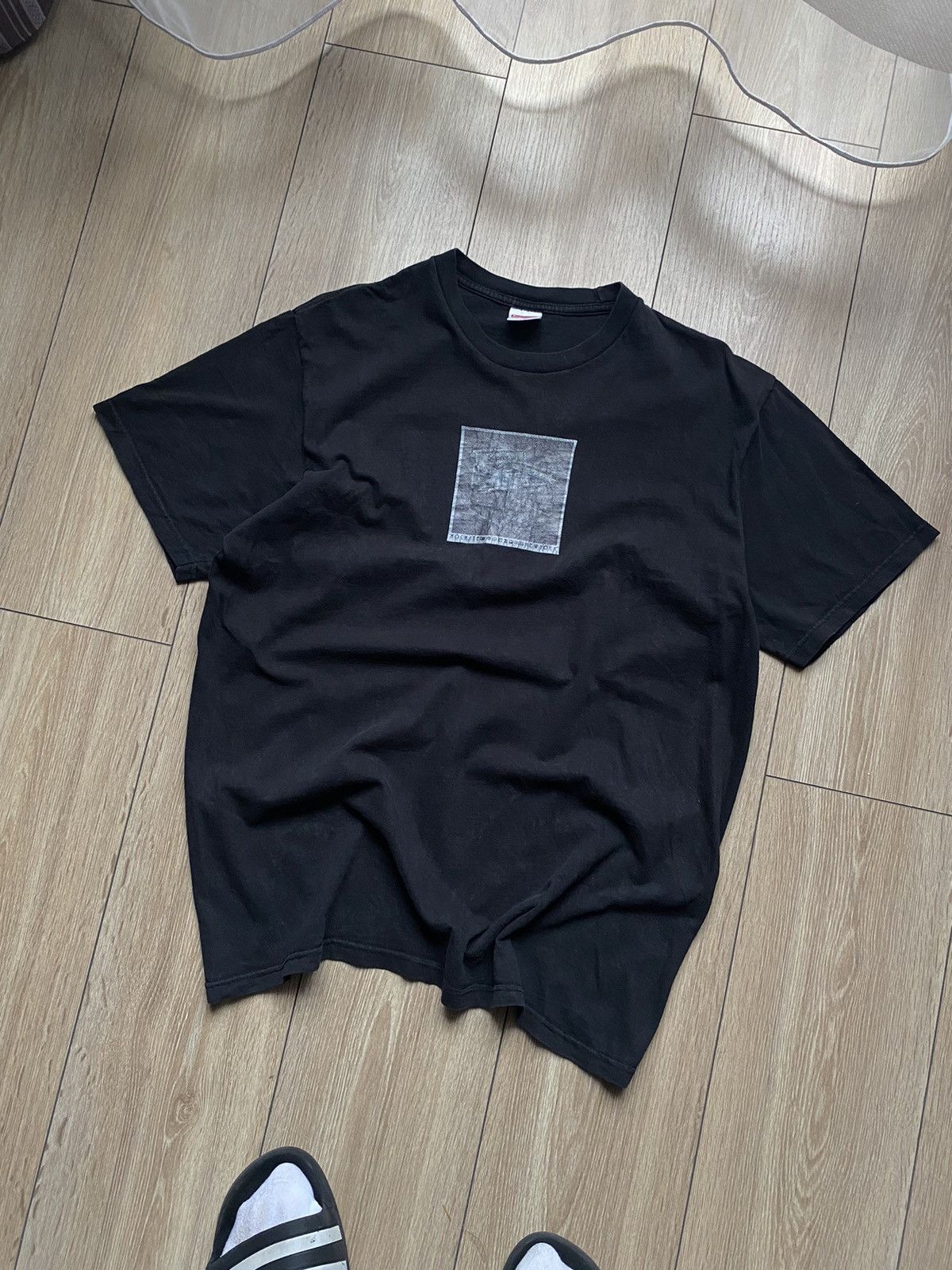 Supreme Supreme Chair Tee T Shirt Size US L / EU 52-54 / 3 - 1 Thumbnail