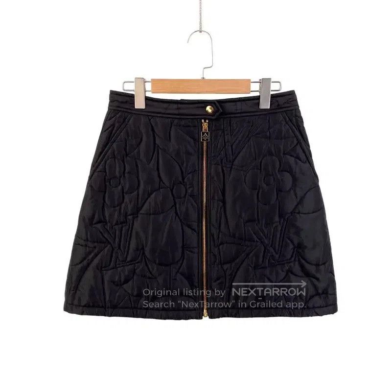 Louis Vuitton Louis Vuitton Black Nylon Skirt for Women . Size 28" / US 6 / IT 42 - 2 Thumbnail