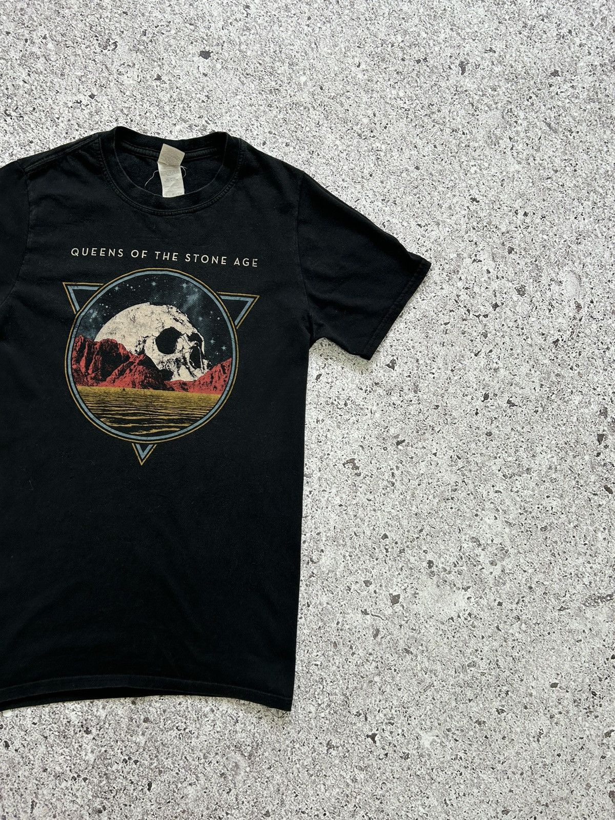 Band Tees Queens Of The Stone Age Villains Tour 2018 Rock Band T-Shirt Size US S / EU 44-46 / 1 - 5 Thumbnail