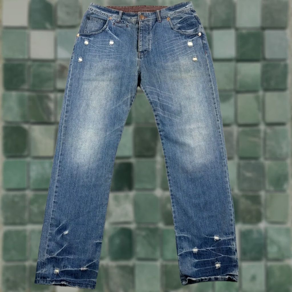 Armani Exchange VINTAGE Armani Exchange Jeans Mens Blue Wash Denim 34x32 Distressed Size US 34 / EU 50 - 1 Thumbnail