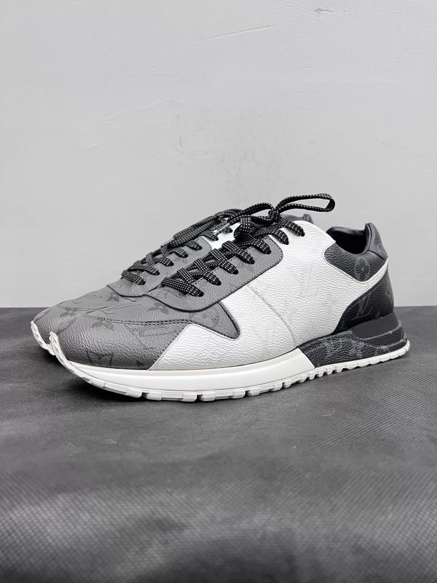 Louis Vuitton Multi Color Low-Top Sneakers Size 8.5 Size US 8.5 / EU 41-42 - 1 Thumbnail