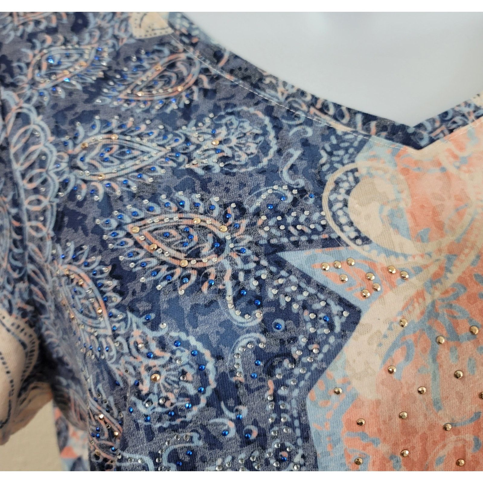 Chicos Zenergy Blue Pink Floral Print Top 1 Medium Rhinestone Size M / US 6-8 / IT 42-44 - 5 Thumbnail