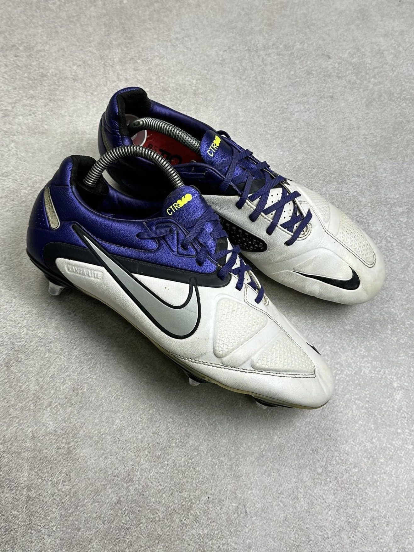 Nike Vintage Nike Kanga Lite Soccer Cleats Us 10 Size US 9 / EU 42 - 3 Thumbnail