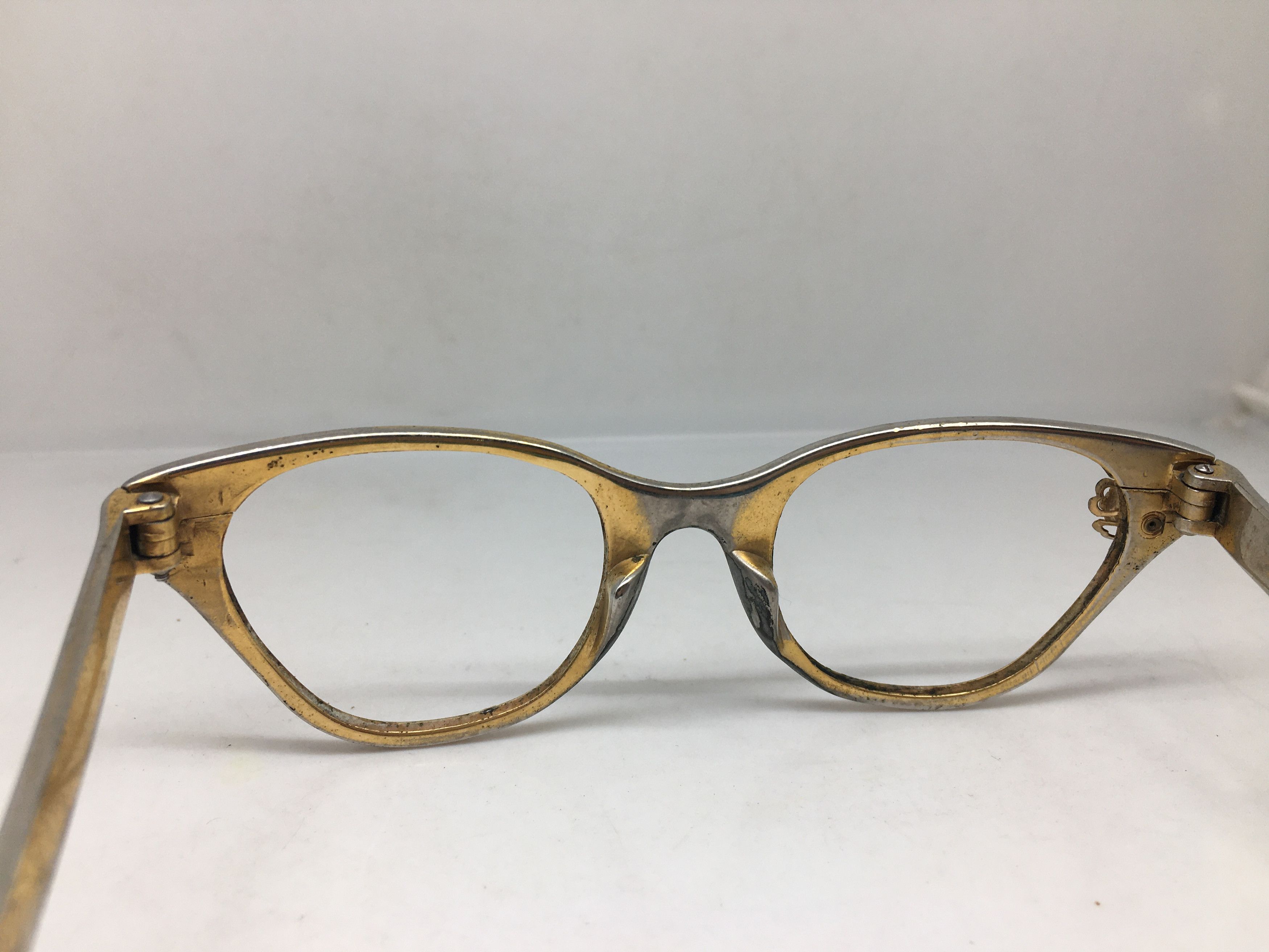 Vintage Vintage 50s TURA Woman Aluminum Gold Cateye Eyeglasses Size ONE SIZE - 5 Thumbnail