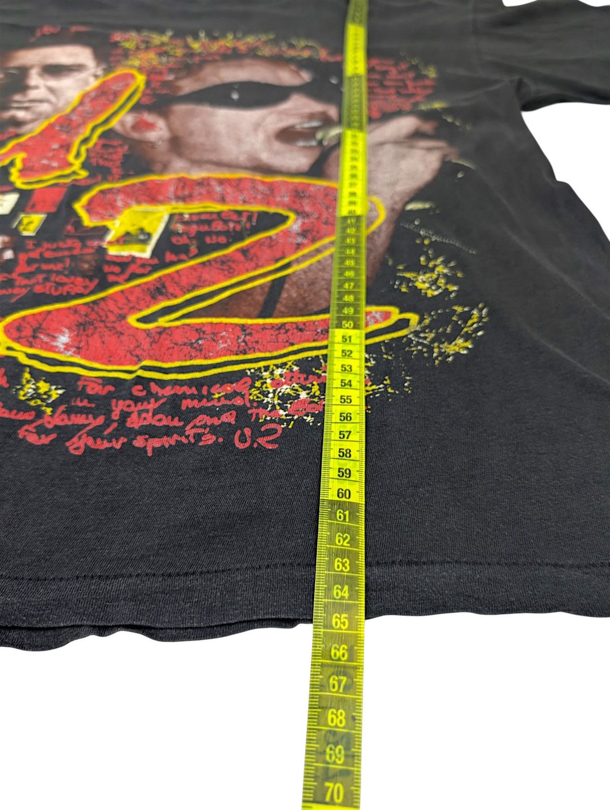 Vintage U2 Vintage 90s Single Stiched Rap Graphic Tee Merch Band Size US L / EU 52-54 / 3 - 3 Thumbnail