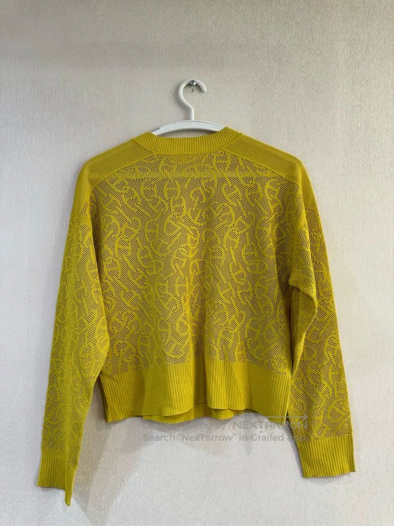 Hermes Hermes Yellow openwork pattern silk blouse Size XS / US 0-2 / IT 36-38 - 2 Thumbnail