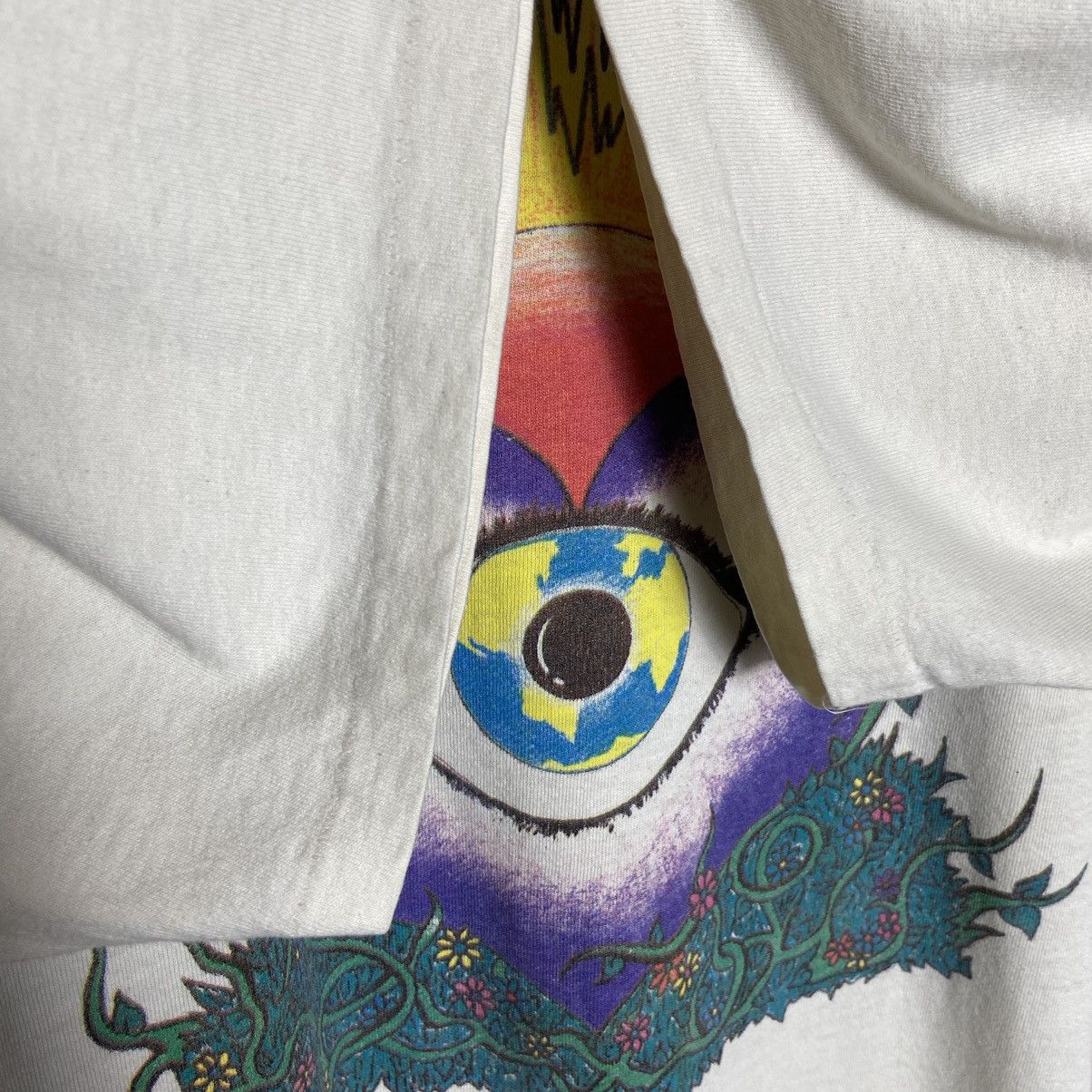 Vintage Vintage 90s Vetements Conscients Artwork Graphic T-Shirt Size US XL / EU 56 / 4 - 5 Thumbnail