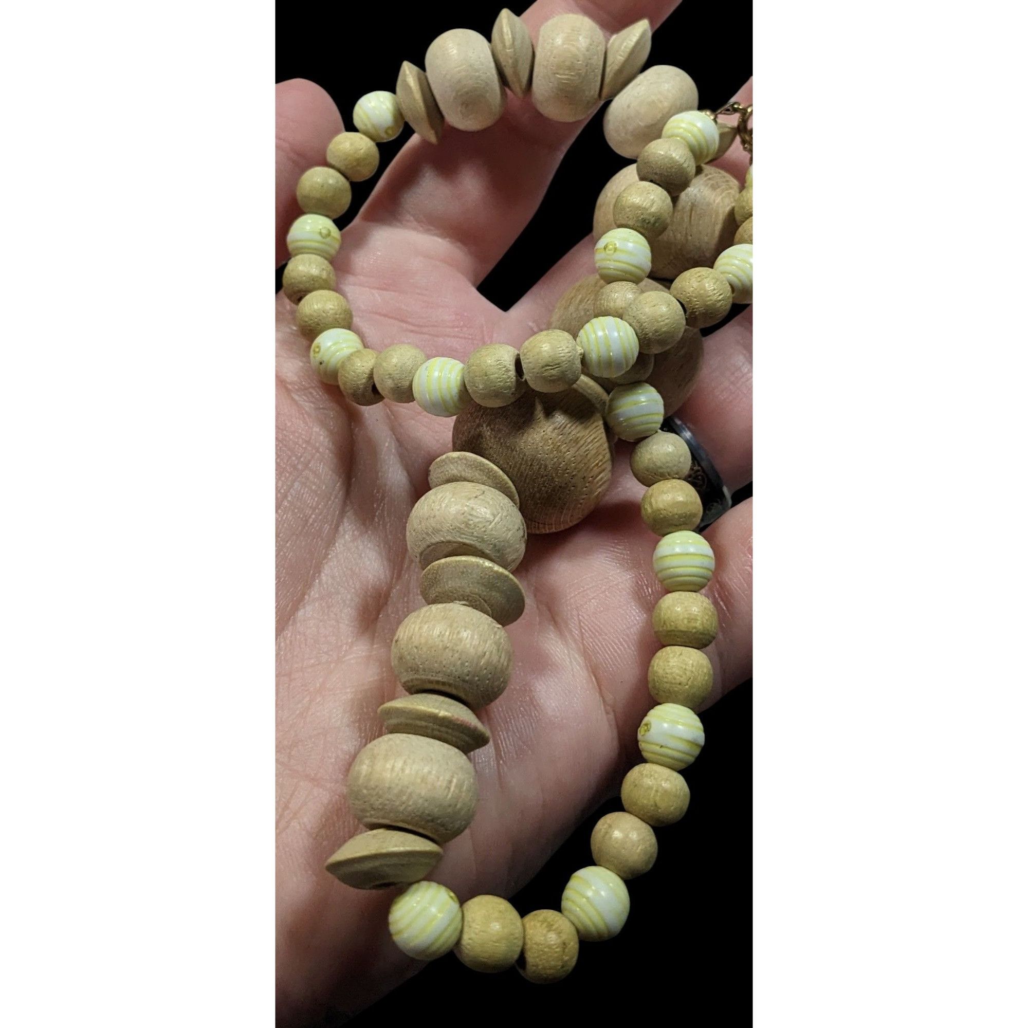 Other Vintage Handmade Light Wooden Beaded Necklace Size ONE SIZE - 3 Thumbnail