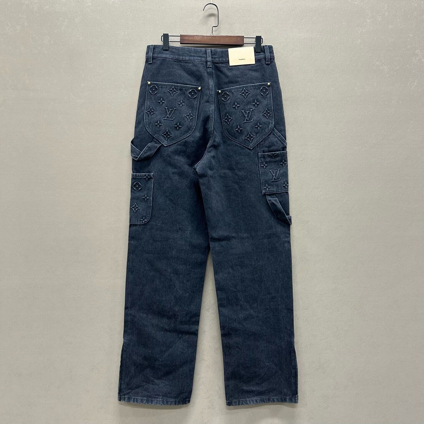 Louis Vuitton louis vuitton embossed black denim work pants Size US 29 - 2 Thumbnail