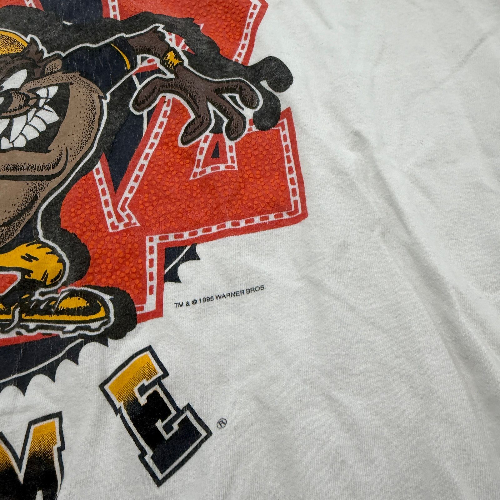 Vintage Vintage Notre Dame Fighting Irish Taz Looney Tunes Shirt XL Size US XL / EU 56 / 4 - 4 Thumbnail