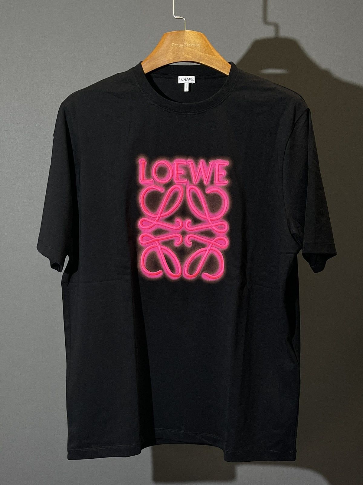 Amazon | [ロエベ] NEON T SHIRT ネオンアナグラム刺しゅう T