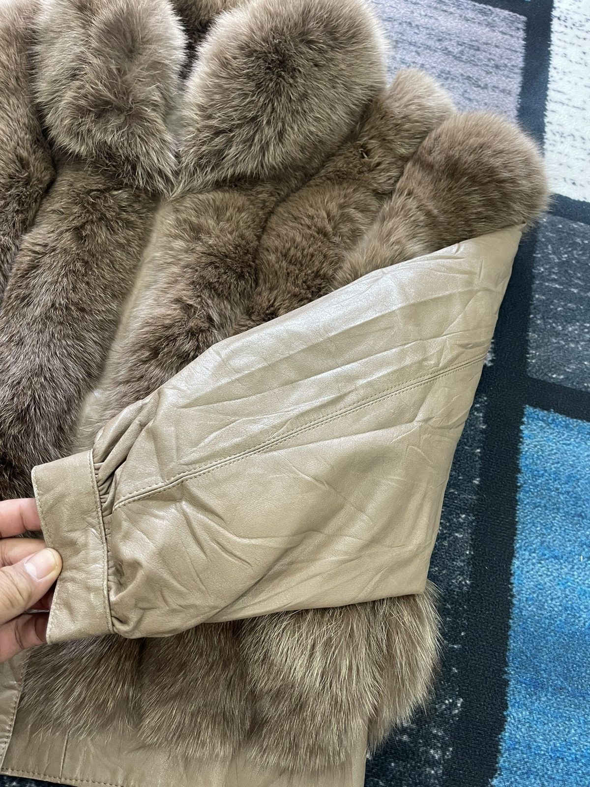 Vintage VINTAGE REAL FUR NICE LEATHER JACKET Size US M / EU 48-50 / 2 - 11 Thumbnail