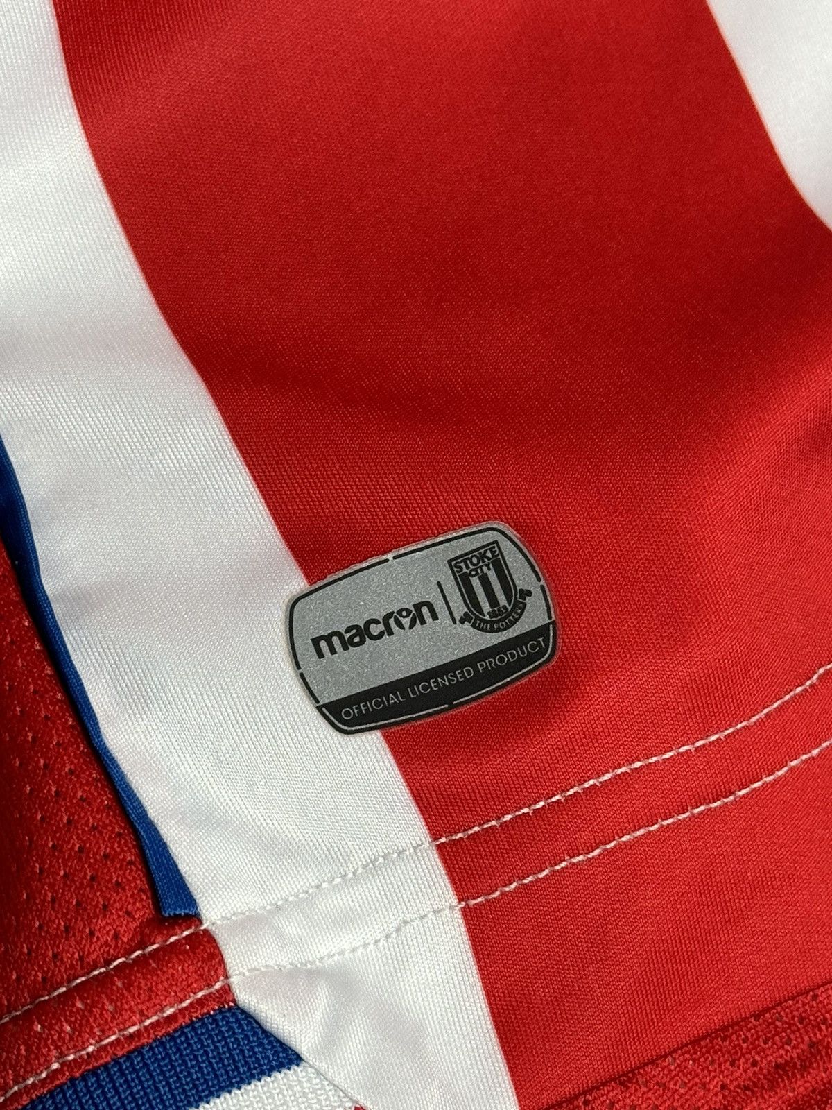 Macron Stoke City 17/18 Home Football Jersey Size US S / EU 44-46 / 1 - 4 Thumbnail