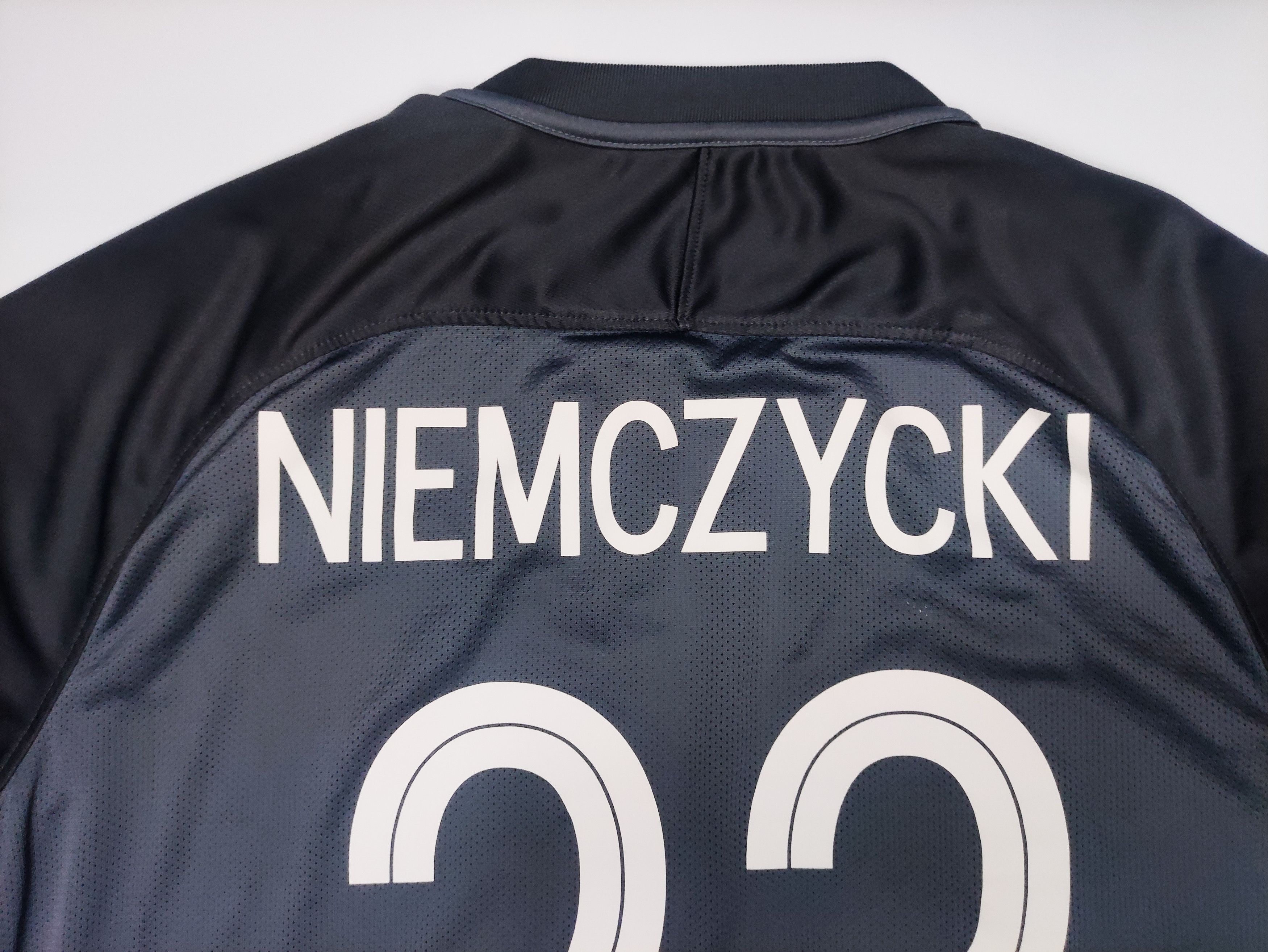 Nike Niemczycki #22 Puszcza Niepolomice 2019 2020 Nike GK Shirt Size US L / EU 52-54 / 3 - 7 Thumbnail