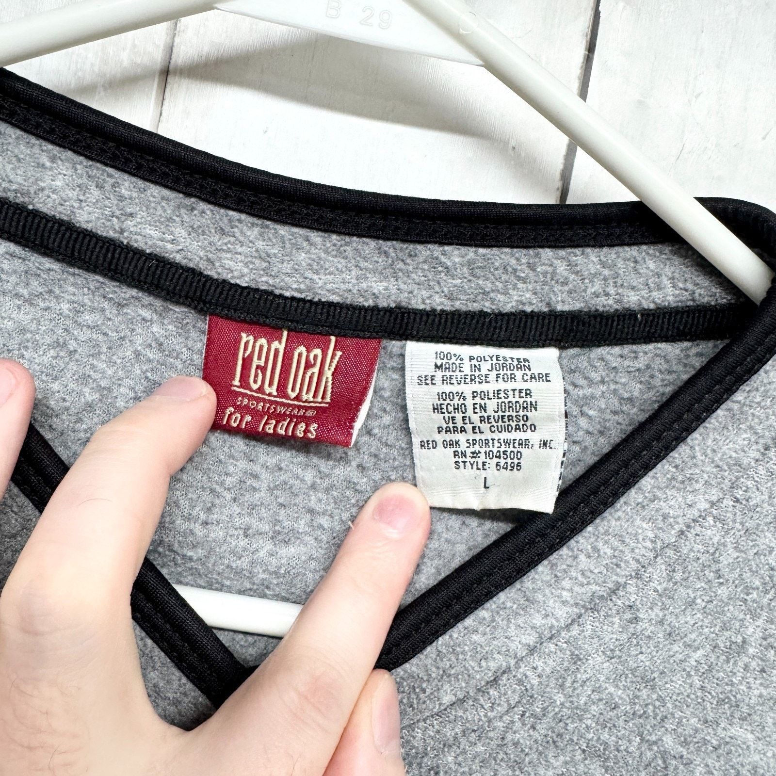 Vintage Vtg Red Oak Sweater Size Large Fleece VA Tech V-Neck Size L / US 10 / IT 46 - 2 Thumbnail
