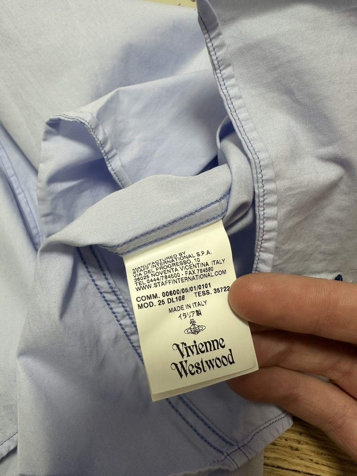 Vivienne Westwood Vivienne Westwood Shirt Size M White Button-Up Size US M / EU 48-50 / 2 - 9 Thumbnail