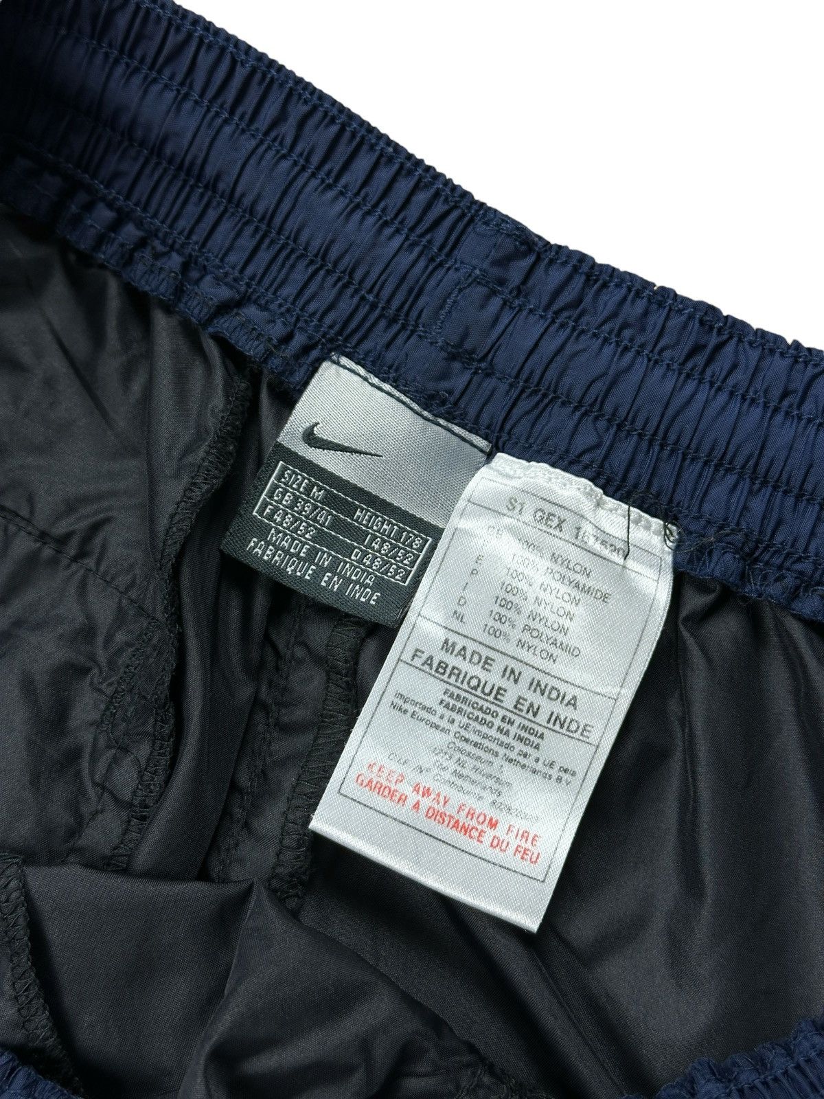 Nike × Vintage Vintage Y2K Nike Big Logo Full Zip Nylon Shorts Size US 32 / EU 48 - 16 Thumbnail