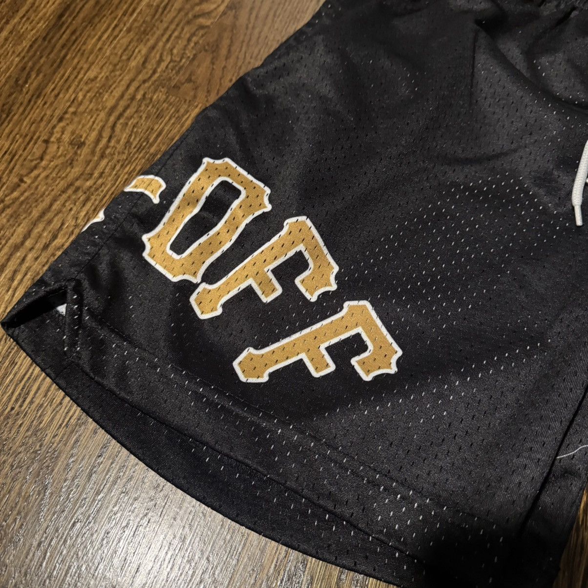 Other Go Off Black Gold Shorts Size US 30 / EU 46 - 3 Thumbnail