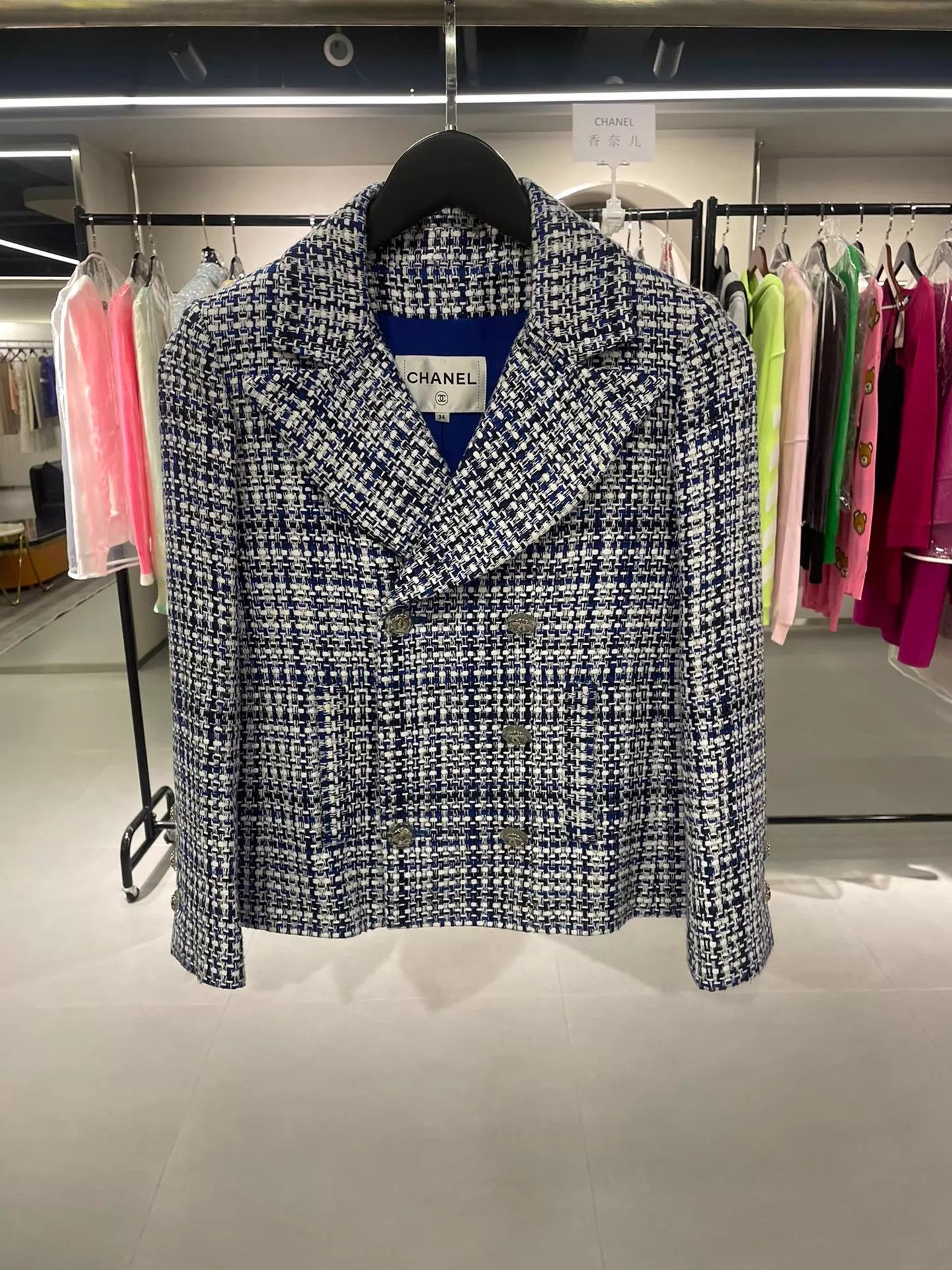 Chanel CHANEL Tweed Jacket Blue White Check Near Mint Size XS / US 0-2 / IT 36-38 - 1 Thumbnail