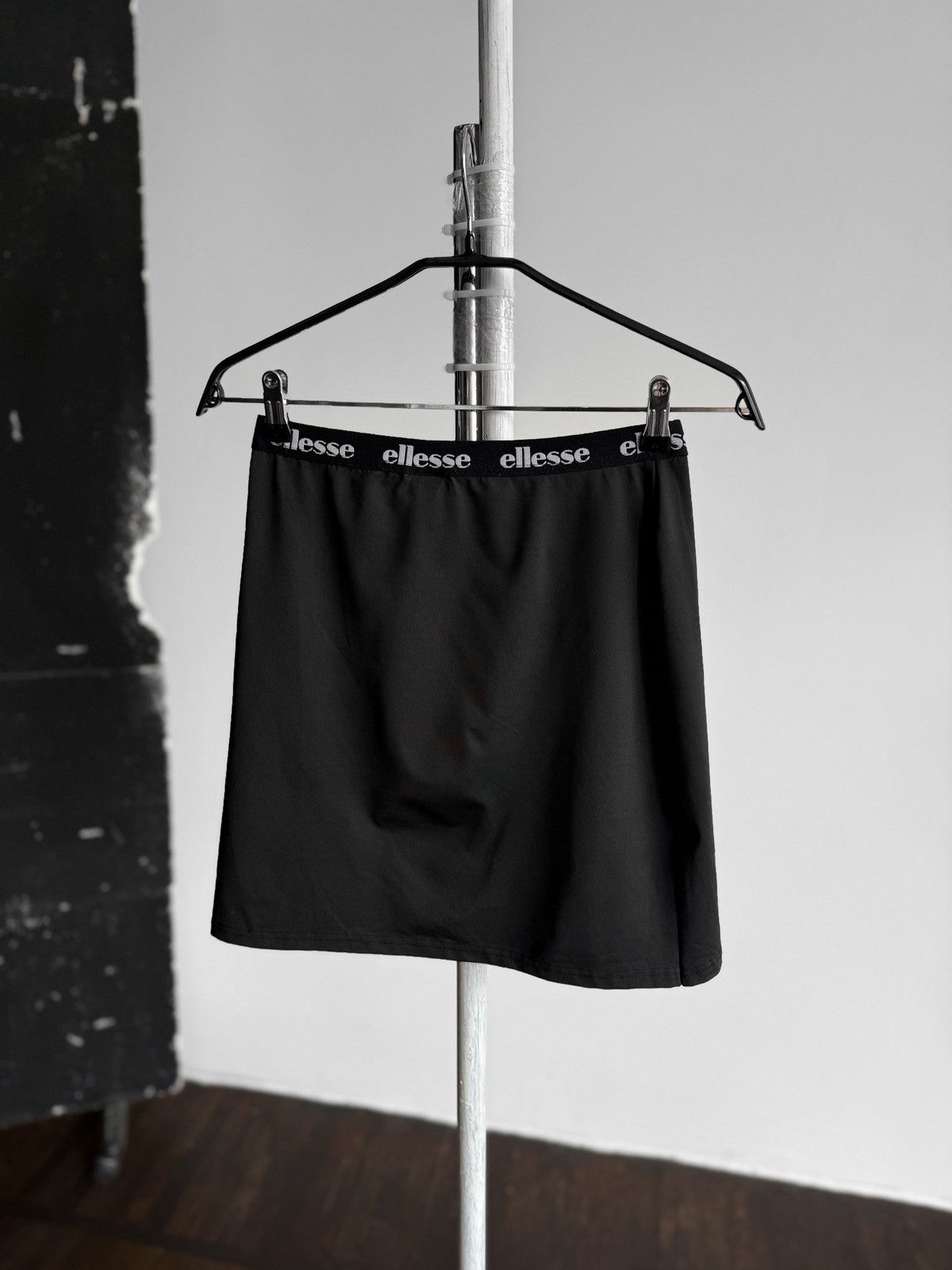 Ellesse Ellesse Womens Black Wrap Sports Skirt With Logo Waistband Size 27" / US 4 / IT 40 - 2 Thumbnail