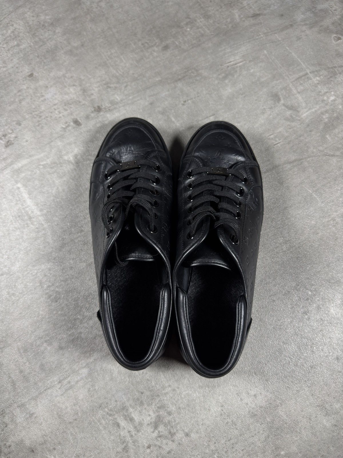 Louis Vuitton Louis Vuitton Monogram Low-Top Sneakers – Black Size US 7 / EU 40 - 8 Thumbnail
