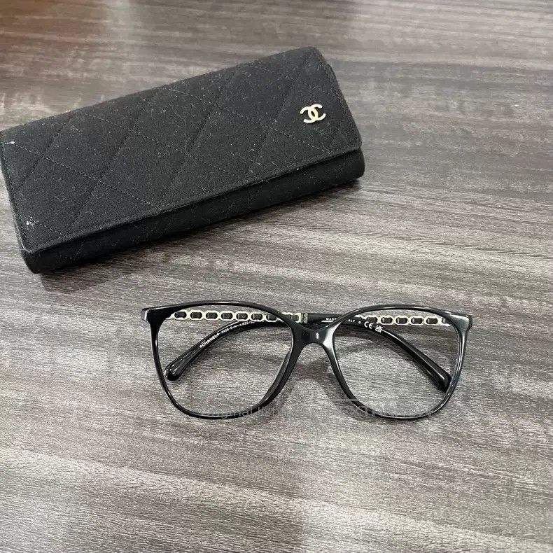 Chanel Chanel Black glasses Size ONE SIZE - 1 Thumbnail
