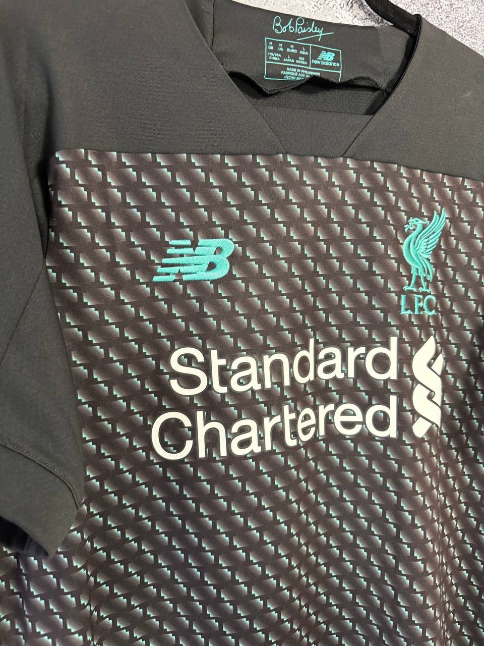 New Balance Vintage Liverpool 2019/20 Third NB Soccer Jersey Medium Size US M / EU 48-50 / 2 - 7 Thumbnail