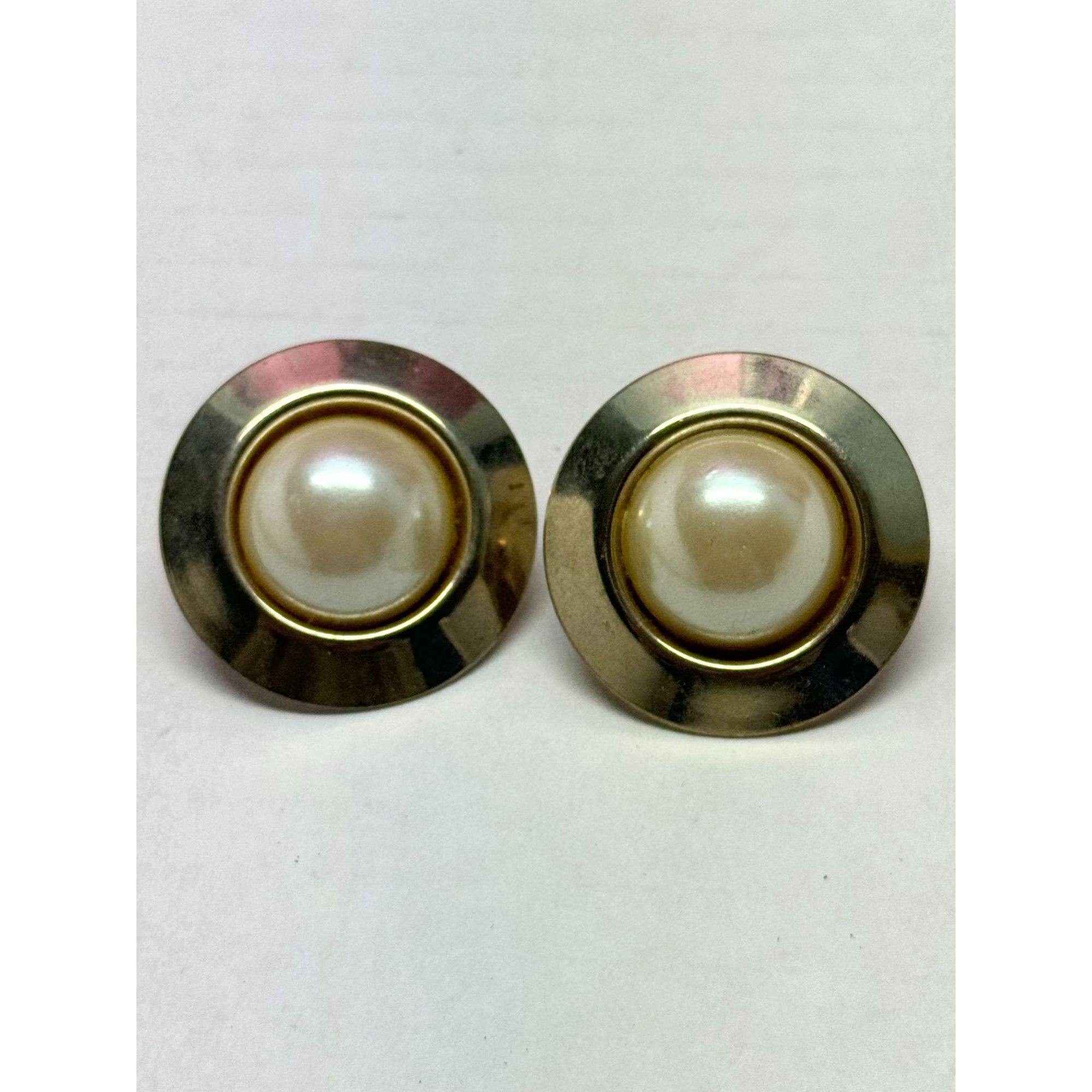 Vintage Vintage gold and faux pearl pierced earrings Size ONE SIZE - 2 Thumbnail