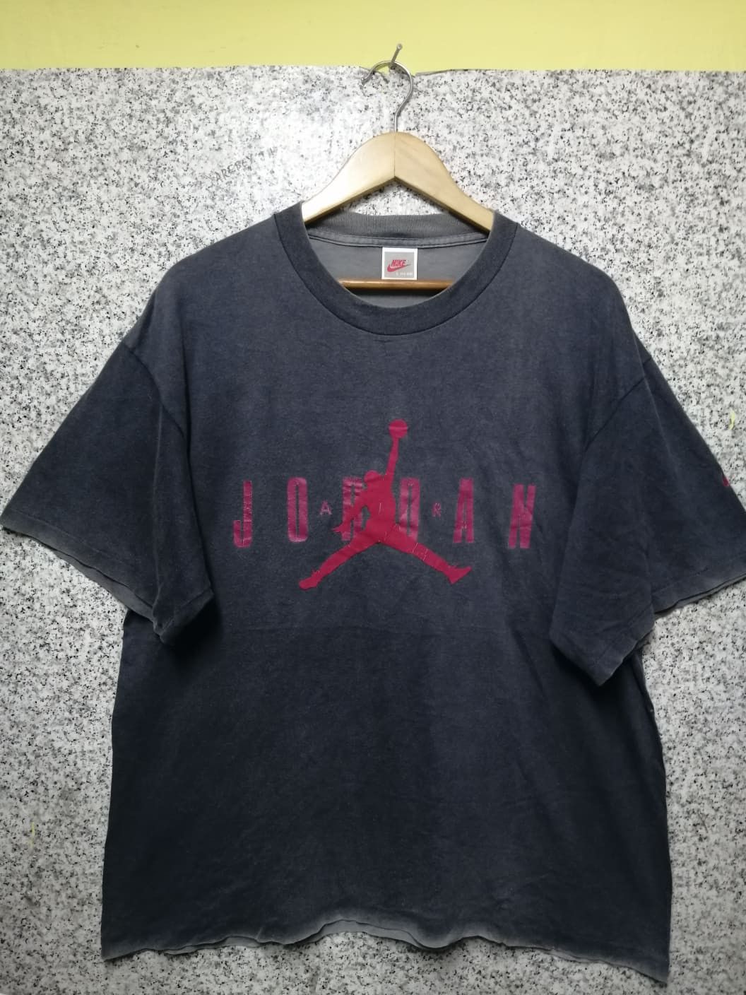 Jordan Brand × Nike × Vintage 90S Nike Jordan Sun faded Vintage t-shirts L Size US L / EU 52-54 / 3 - 1 Thumbnail