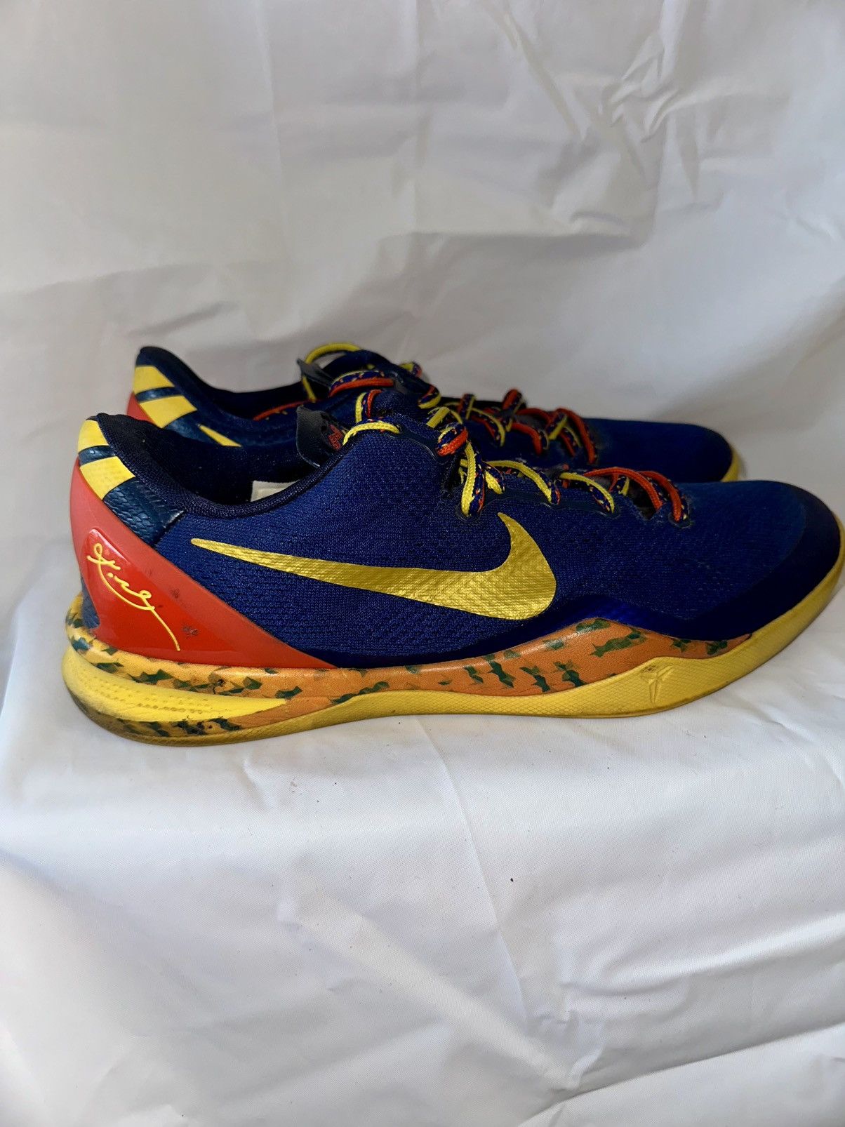 Other 2013 Kobe 8 'Barcelona Size US 11 / EU 44 - 3 Thumbnail
