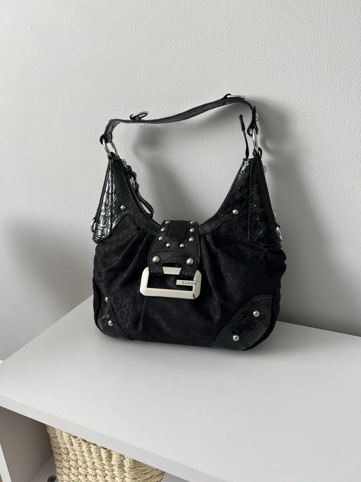 Guess vintage buckle logo bag baguette mini 00s Y2k Handbag