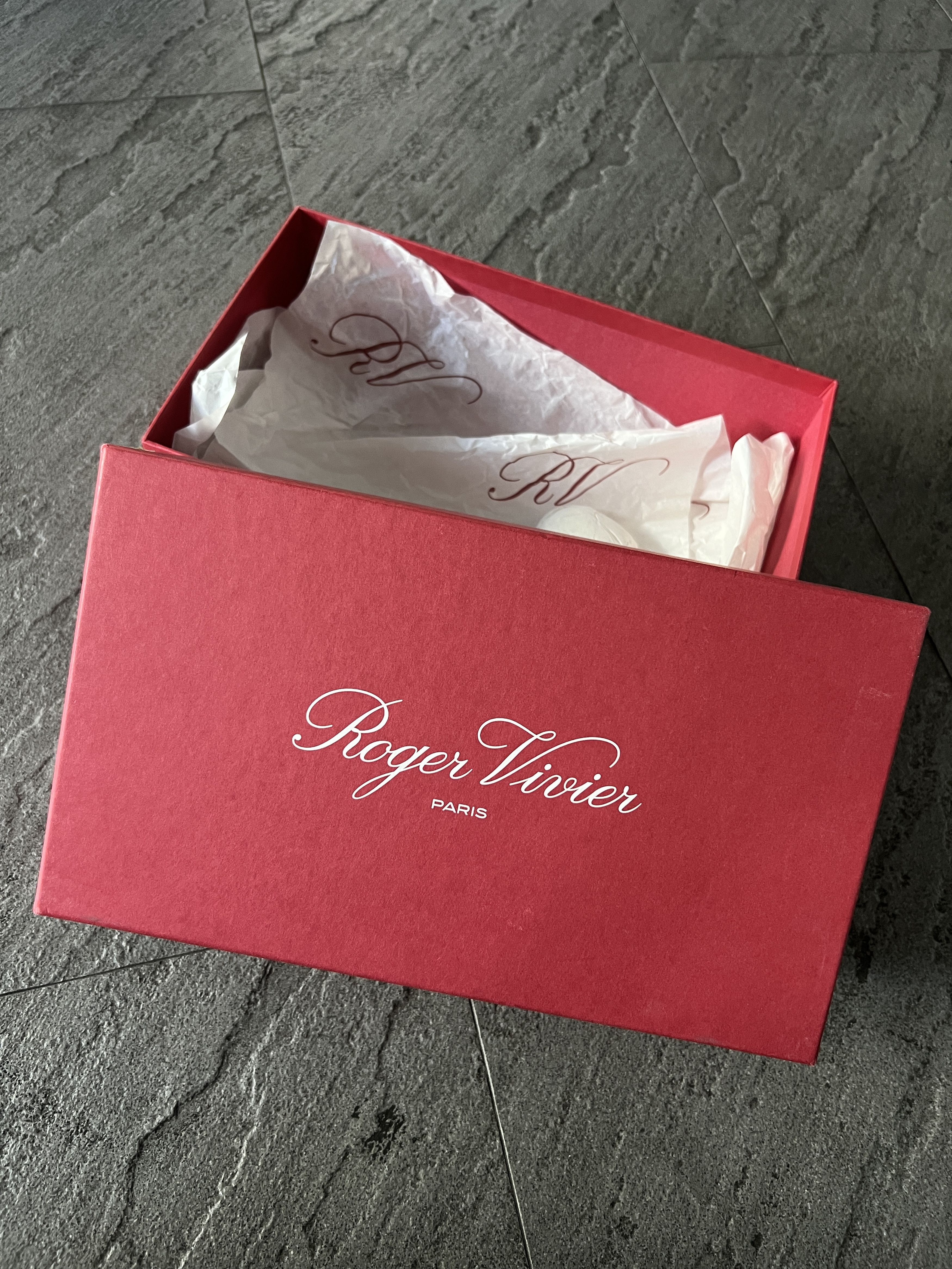 Roger Vivier Roger Vivier Belle Vivier Pink Patent Heels 37.5 Size US 7.5 / IT 37.5 - 13 Thumbnail