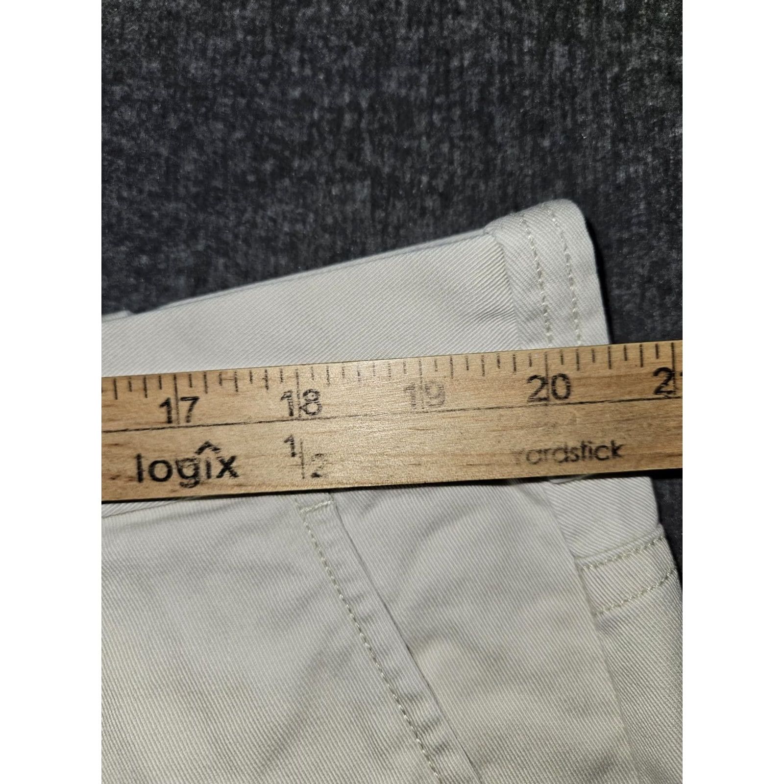 Old Navy VINTAGE Old Navy Shorts Mens 40 Beige Y2K Chino Casual 100% Cotton Flat Front Size US 40 / EU 56 - 4 Thumbnail