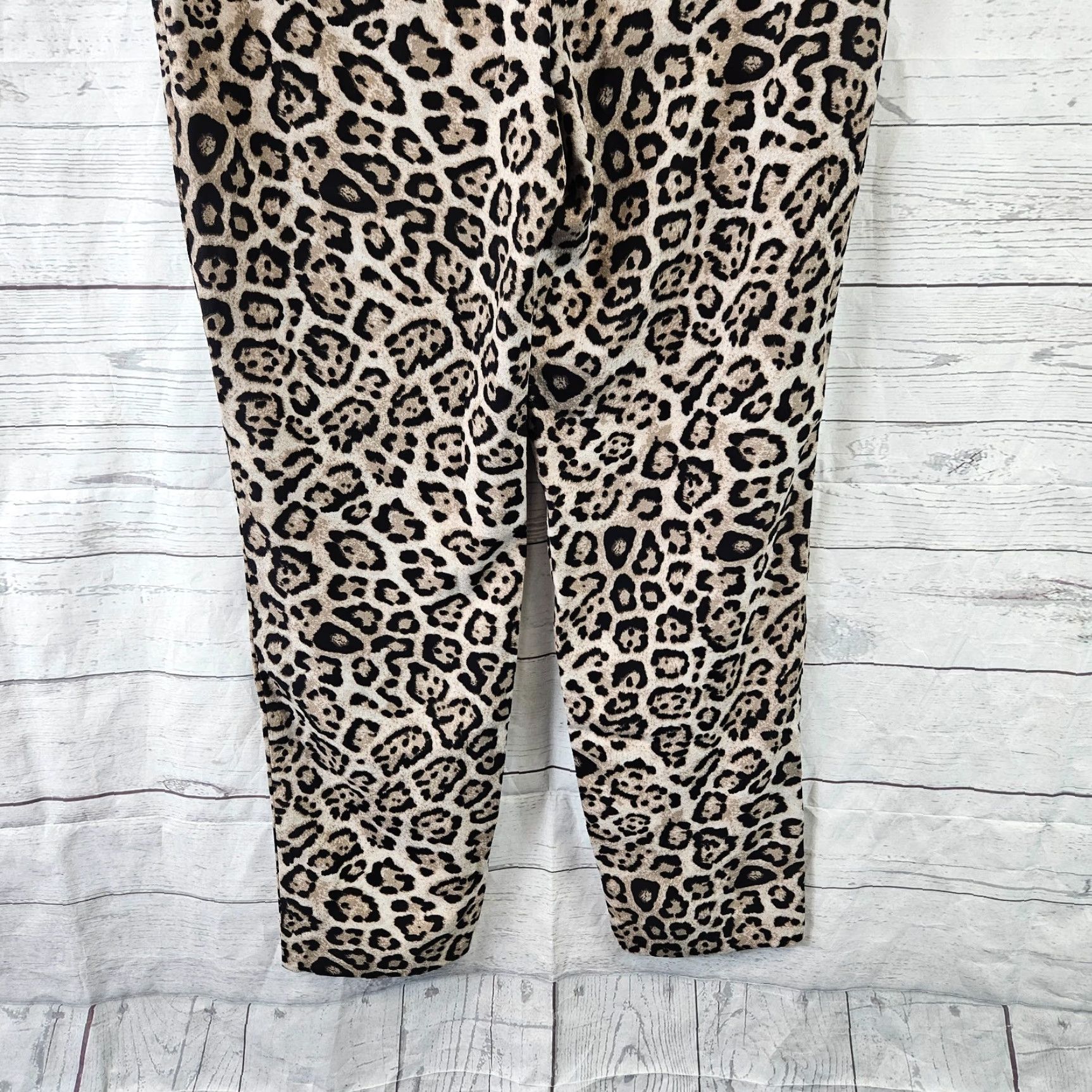 Victoria's Secret Victoria's Secret Womens Cropped Pants 2 Black Animal Print Cotton Blend Polyester Flat Front Crop 90s? Size 26" / US 2 / IT 38 - 5 Thumbnail