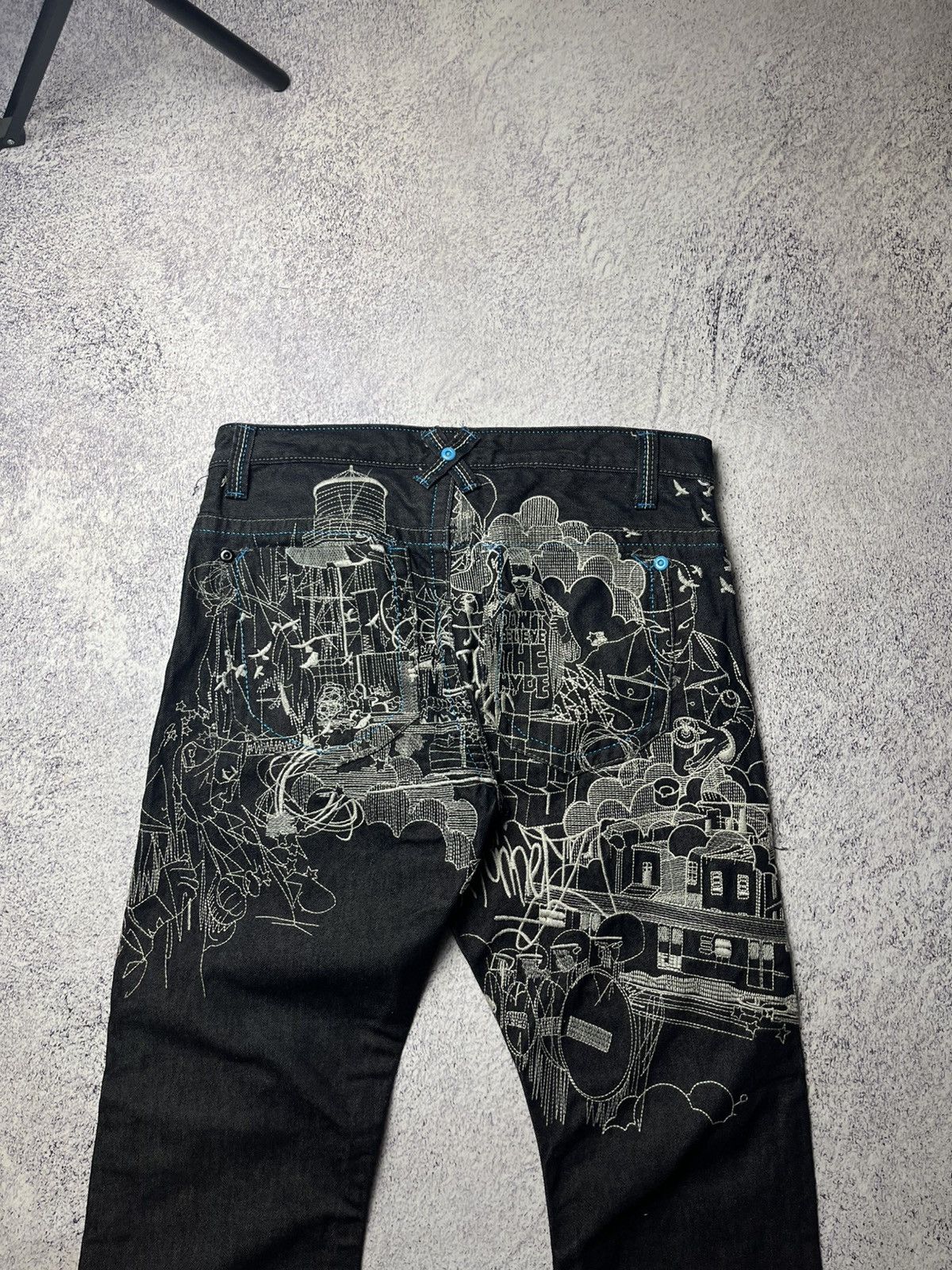 Japanese Brand 0Os VINTAGE Avant Garde Big logo Japanese Baggy Pants Y2K Size US 33 - 3 Thumbnail