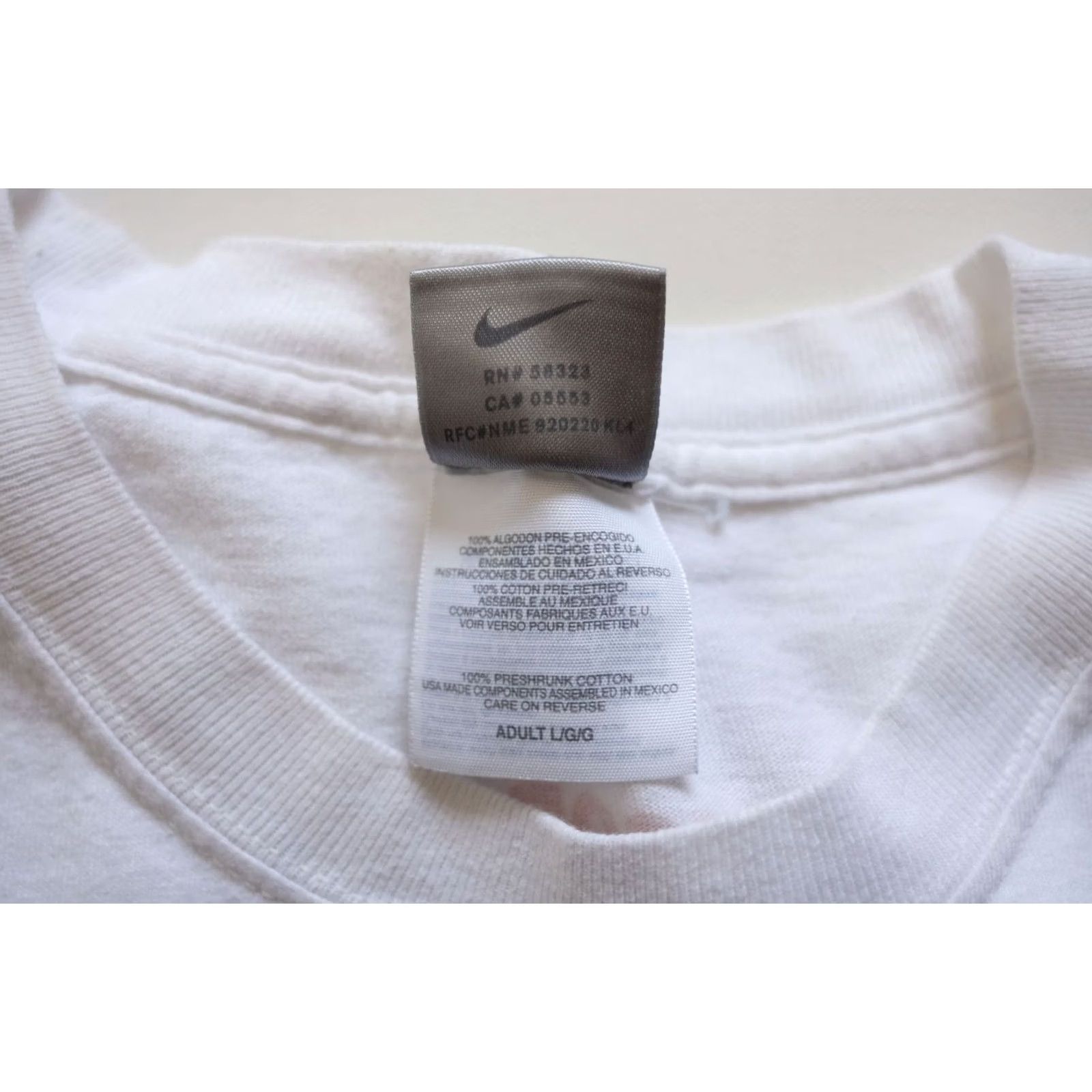 Nike VINTAGE Nike T-Shirt USA MADE HOOD TO COAST MARATHON GRAPHIC White Regular SZ L Mens Shirts 2000s Size US L / EU 52-54 / 3 - 8 Thumbnail