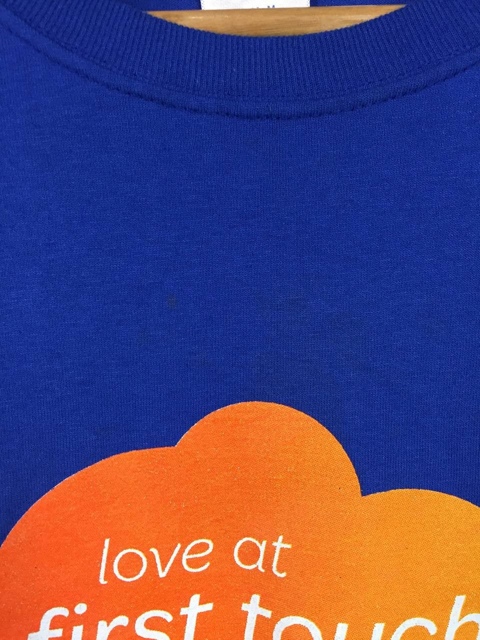 Vintage Vtg AT&T Blackberry Torch Love at First Touch Promo Tee Size US M / EU 48-50 / 2 - 4 Thumbnail