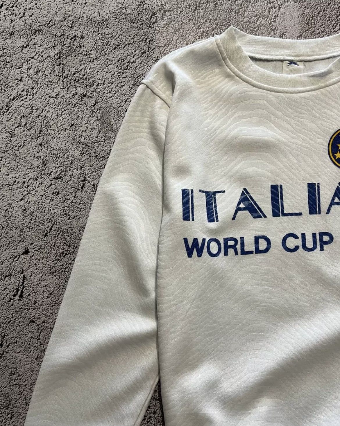 Vintage Vintage Italia World Cup 1990 Pullover Size 42 Size US XS / EU 42 / 0 - 2 Thumbnail