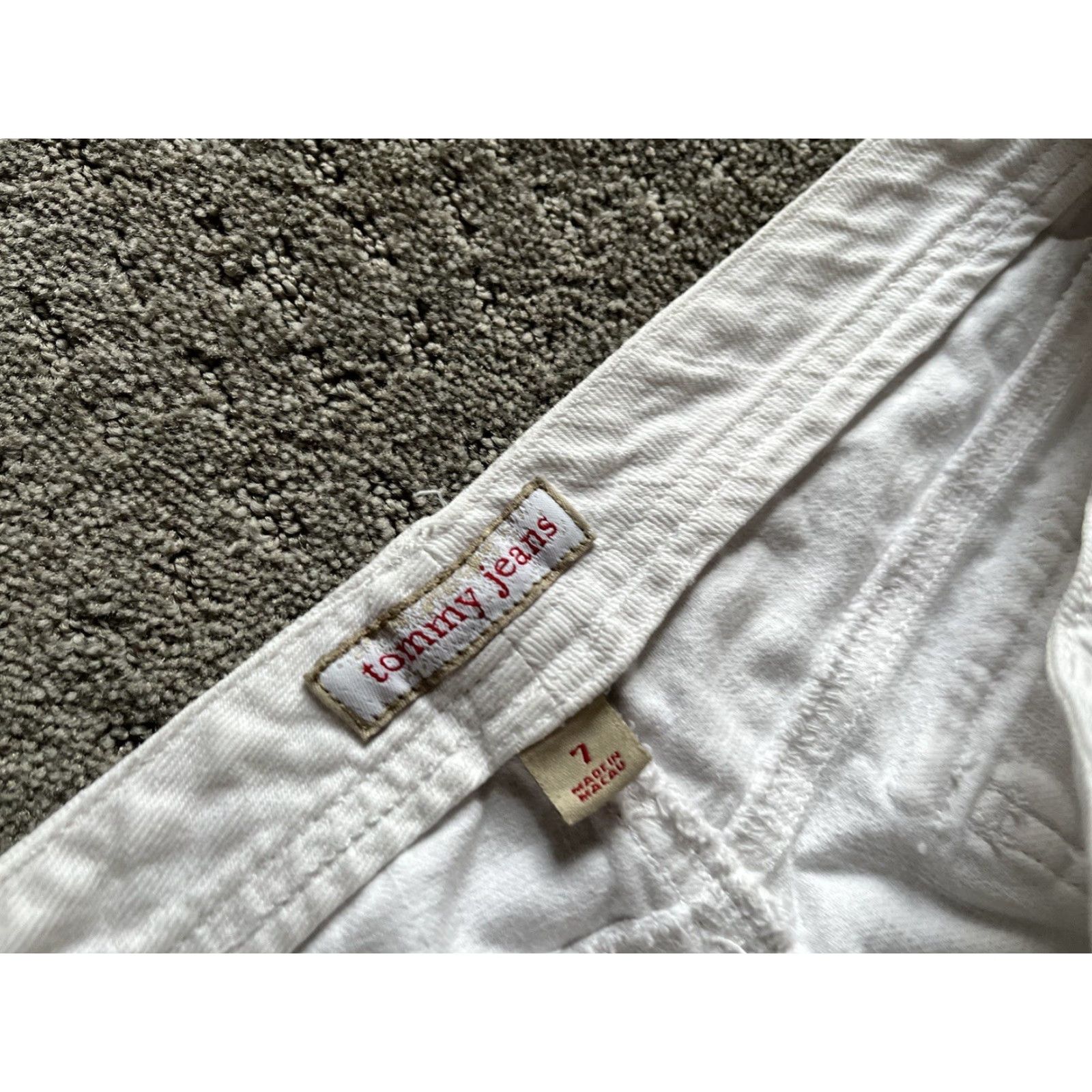 Tommy Hilfiger Tommy Jeans Women's 7 White Flare Leg Denim Size 7R Mid Rise 28X31 Jeans Size 28" / US 6 / IT 42 - 5 Thumbnail