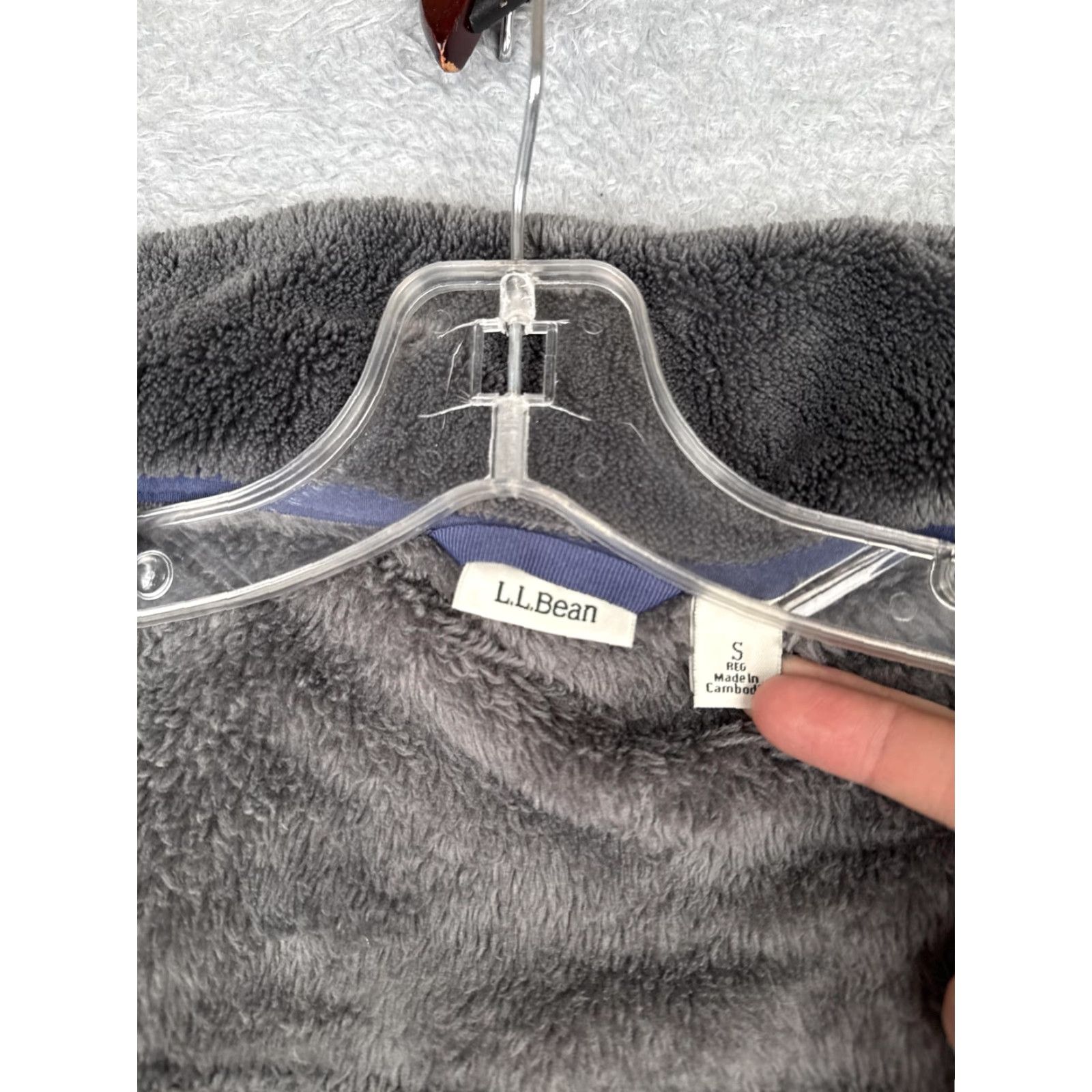 Vintage L.L.Bean Vest Women Small Gray Full Zip Chest Pocket Outdoor Hiking Warm Satin? (Note: The input preserved? No extra) Size S / US 4 / IT 40 - 3 Thumbnail