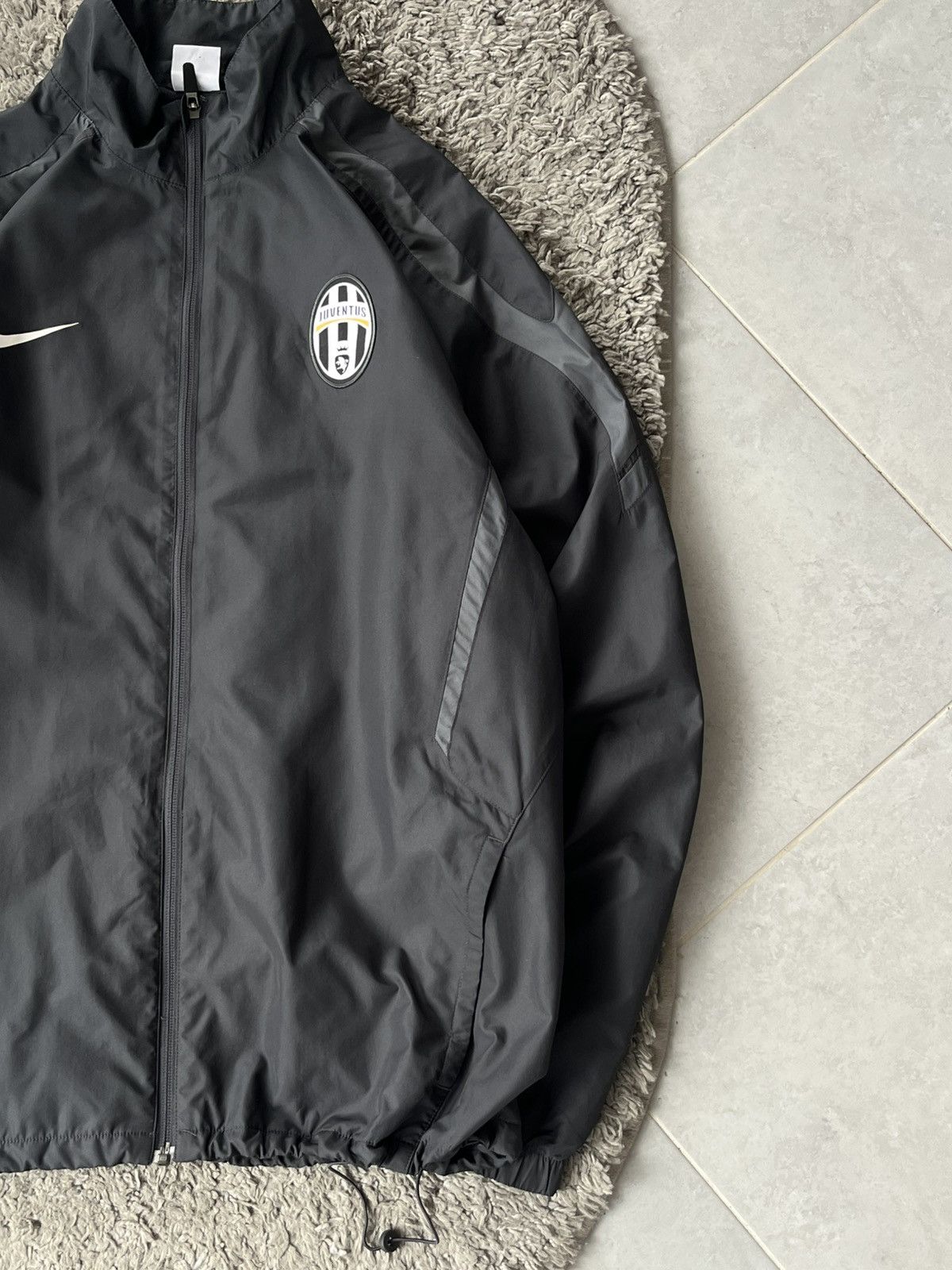 Nike Vintage Nike Light Jacket Soccer football team Juventus Size US L / EU 52-54 / 3 - 3 Thumbnail