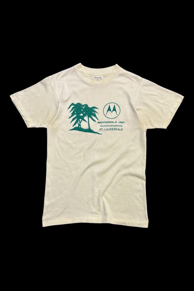 Sun Surf Vintage 80s hawaiian Motorola communication tshirt Size US S / EU 44-46 / 1 - 1 Thumbnail