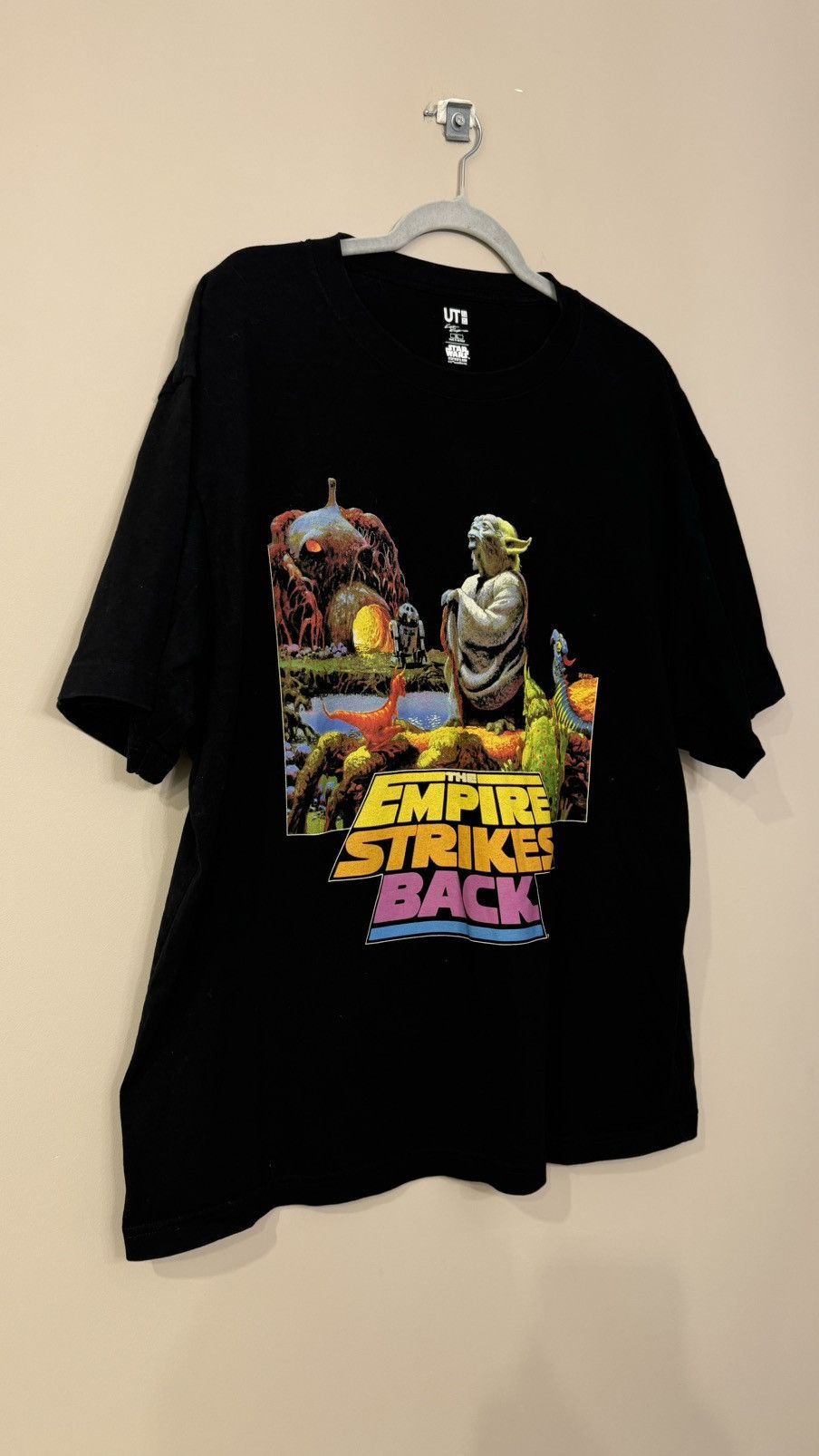 Star Wars Uniqlo x Star Wars t shirt center logo hype Size US XL / EU 56 / 4 - 2 Thumbnail