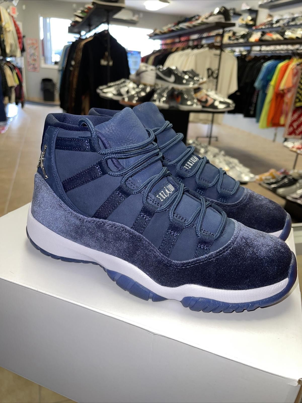 Jordan Brand Size 9.5w - Jordan 11 Retro Navy Velvet 2022, AR0715-441 Size US 9.5 / IT 39.5 - 3 Thumbnail