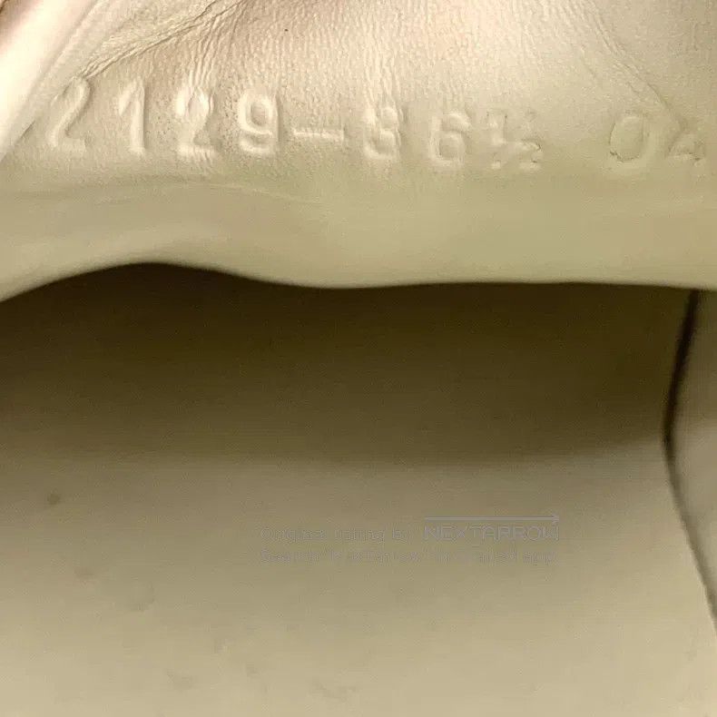 Gucci Gucci Beige Mickey Mouse printed lace-laced casual sneaker Size US 6 / IT 36 - 6 Thumbnail