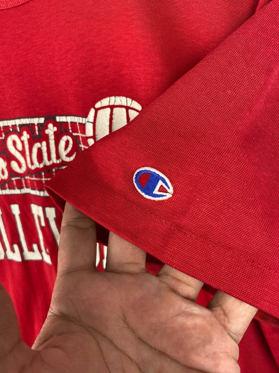 Champion vintage 70s/80s champion cotton poly blend tee nice design Size US L / EU 52-54 / 3 - 3 Thumbnail