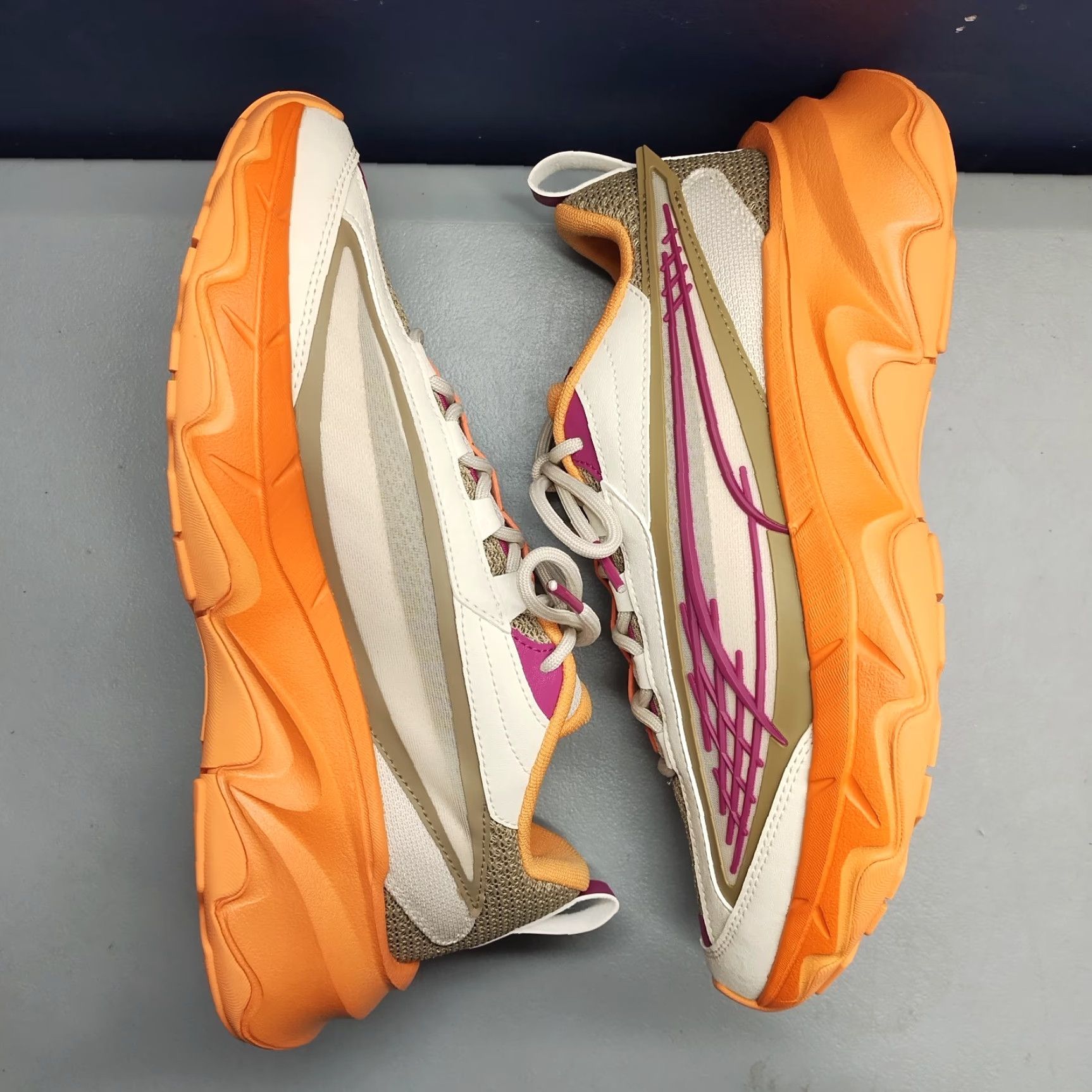 Puma PUMA Carbon Dare To Sneakers Womens Size 9.5 Multicolor Low Top Lace Up 400517-01 Vision: NWOB Size 9.5 Womens Size L / US 10 / IT 46 - 3 Thumbnail