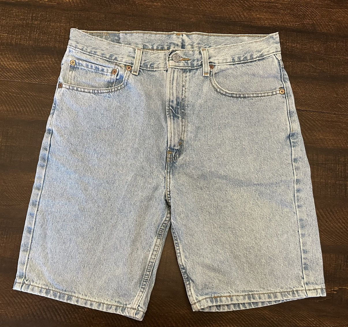 Levi's Vintage Levis 505 Jean Shorts 34x9 Men ‘s Light Wash Size US 34 / EU 50 - 1 Thumbnail