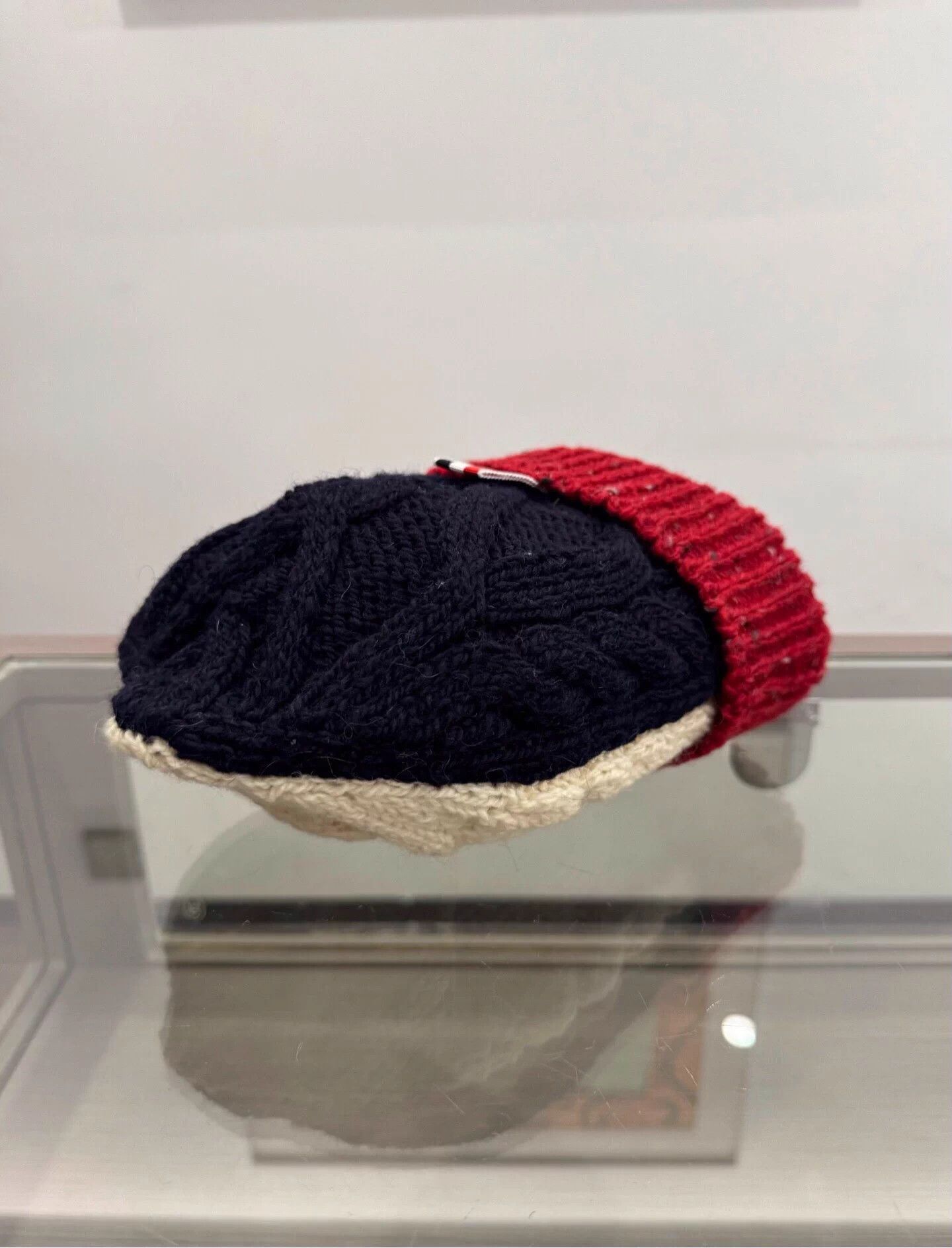 Thom Browne TB Black White Red Colorblock Striped Logo Beanie Size ONE SIZE - 5 Thumbnail